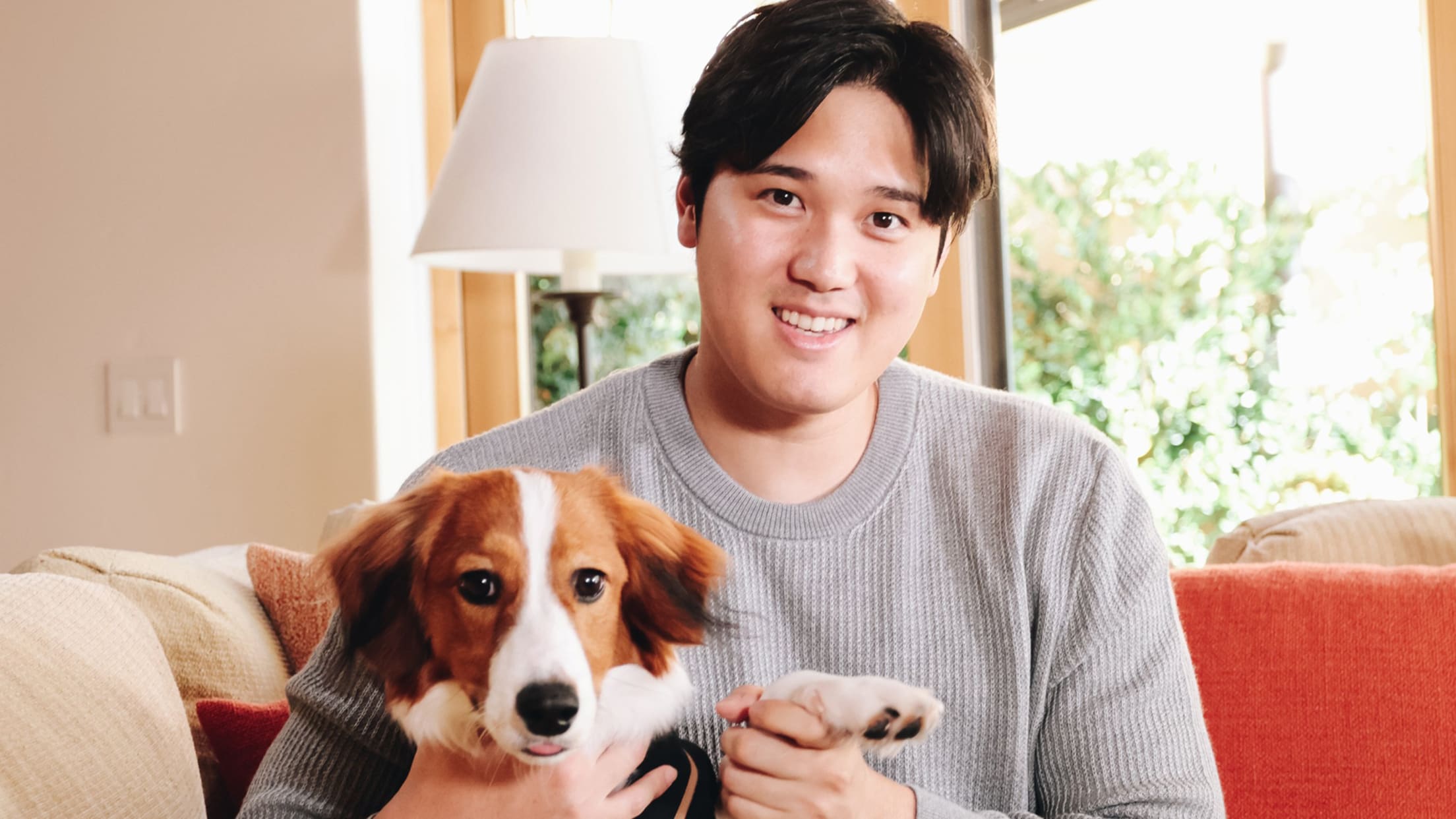 Shohei Ohtani and his dog