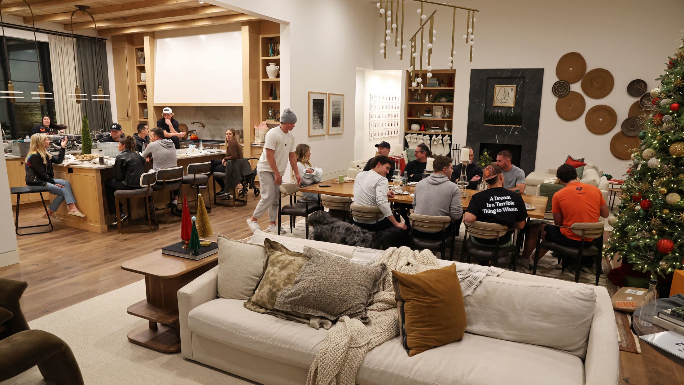 BAL-BI-021025-Holliday-Feature-051