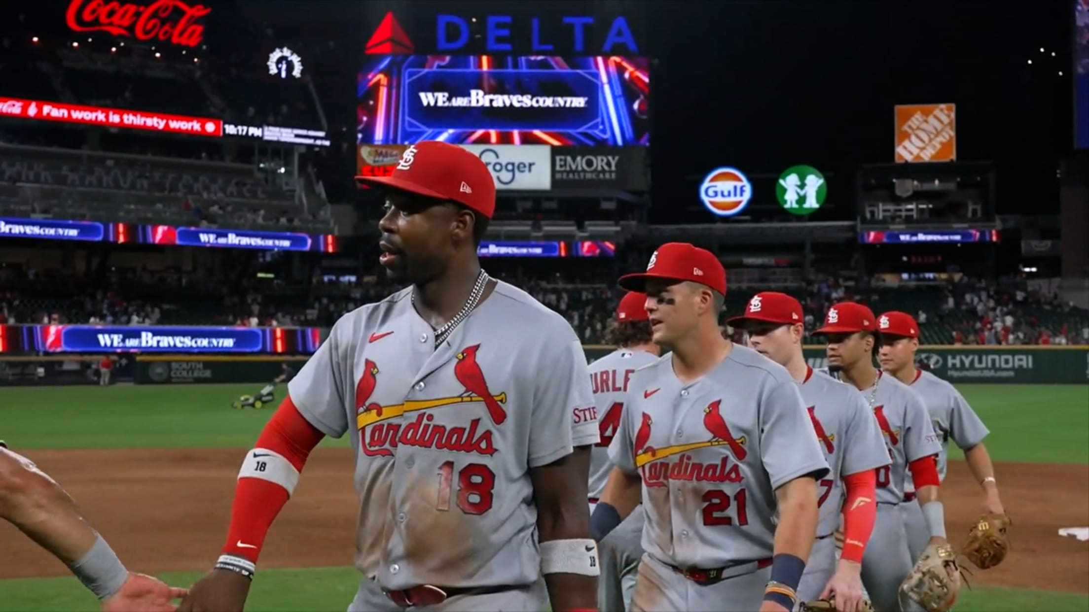 Matt Svanson sella la victoria de los Cardenales