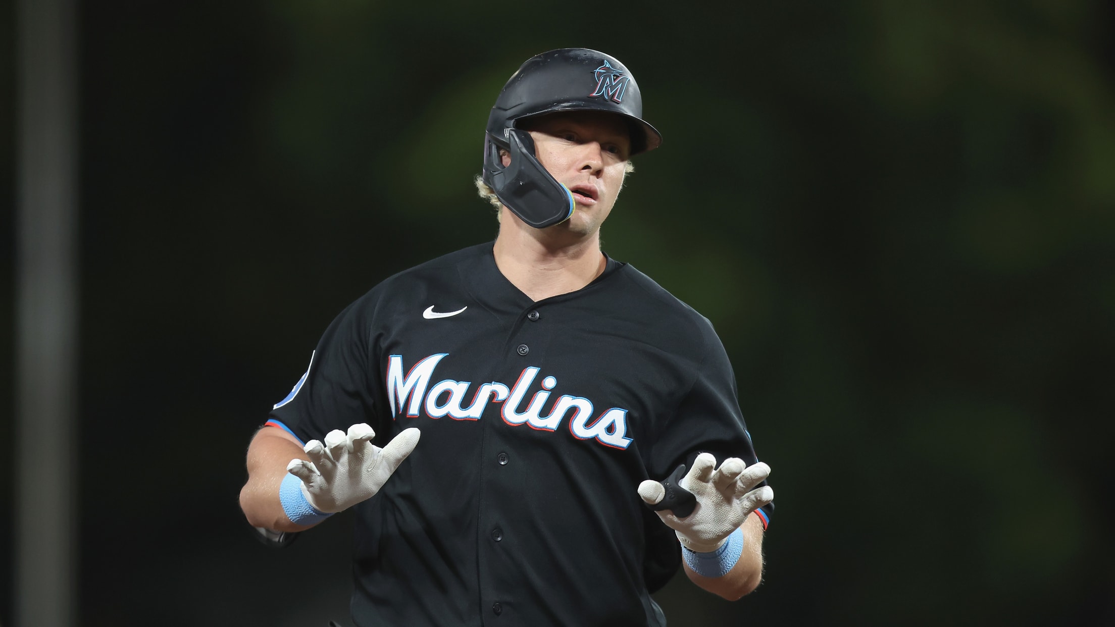 Kyle Stowers homers twice in four-hit game