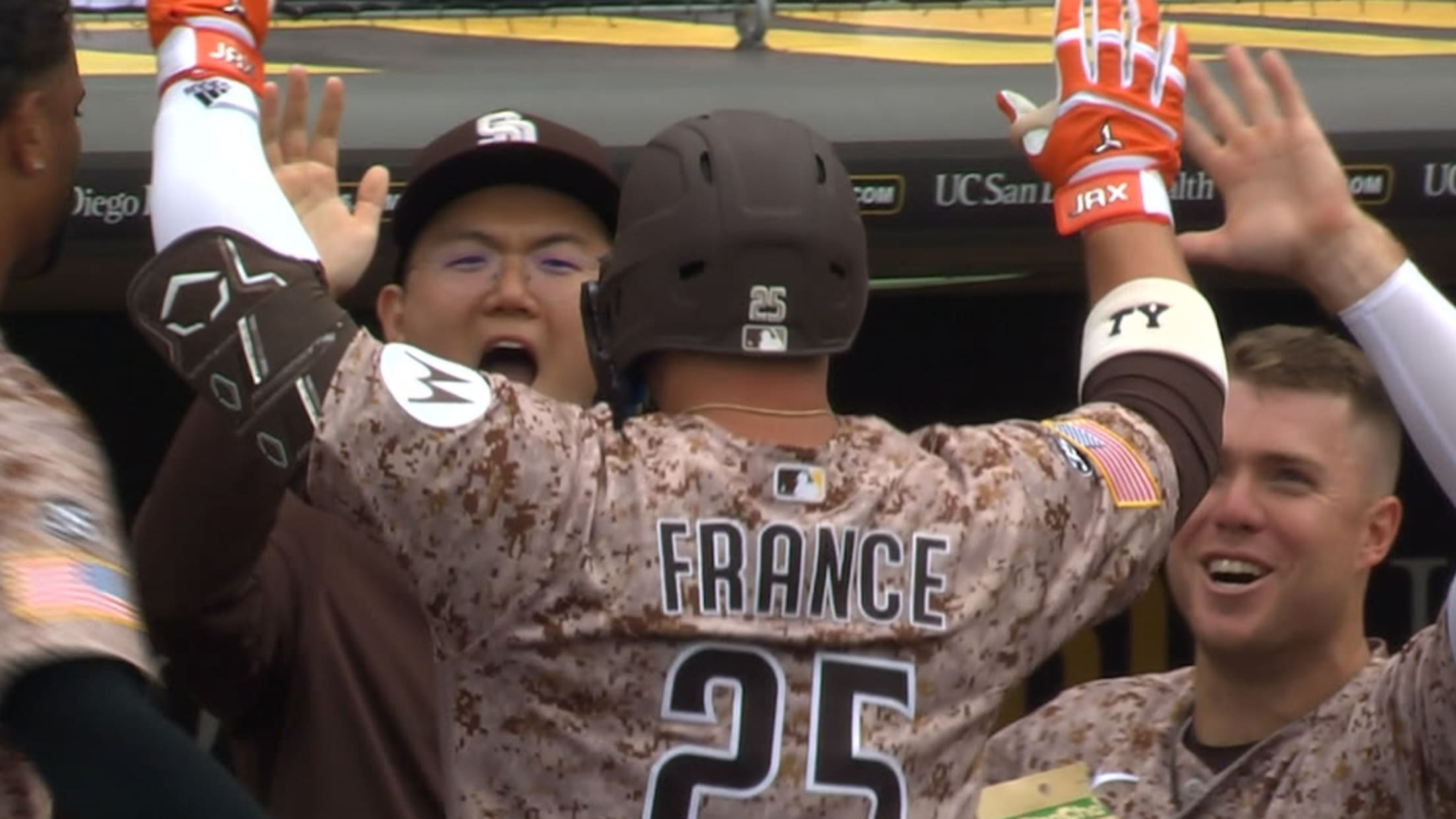 Ty France's go-ahead sacrifice fly