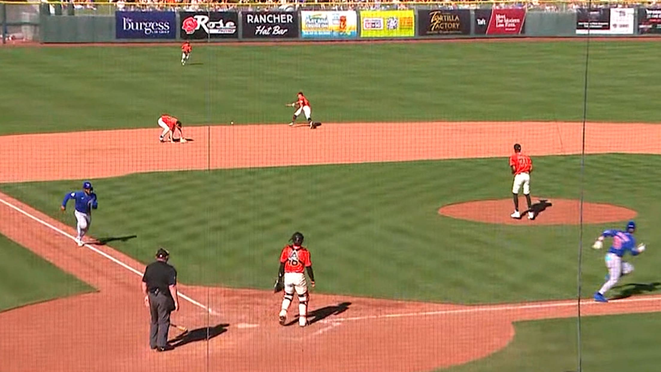 Cubs bring home a run on a fielding error