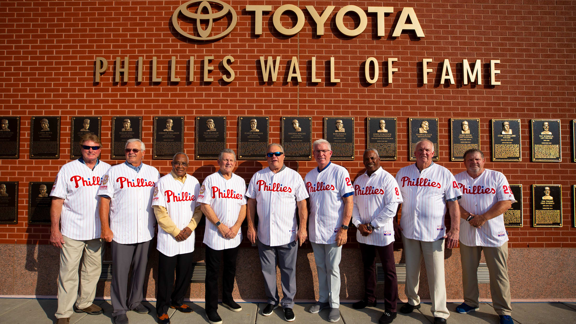 Burrell inducted into Phillies' Wall of Fame