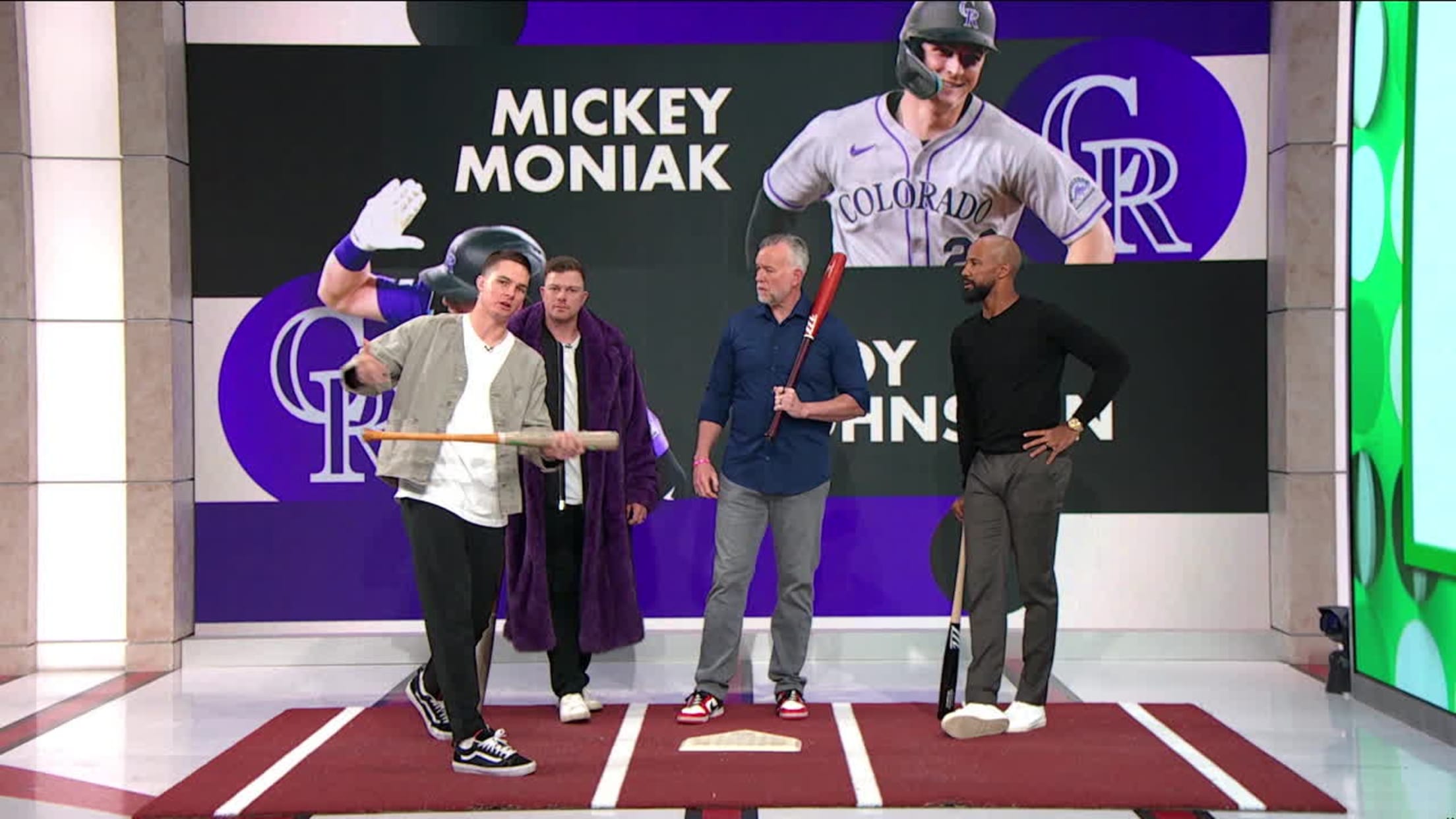 Troy Johnston and Mickey Moniak join the 'Skybox'