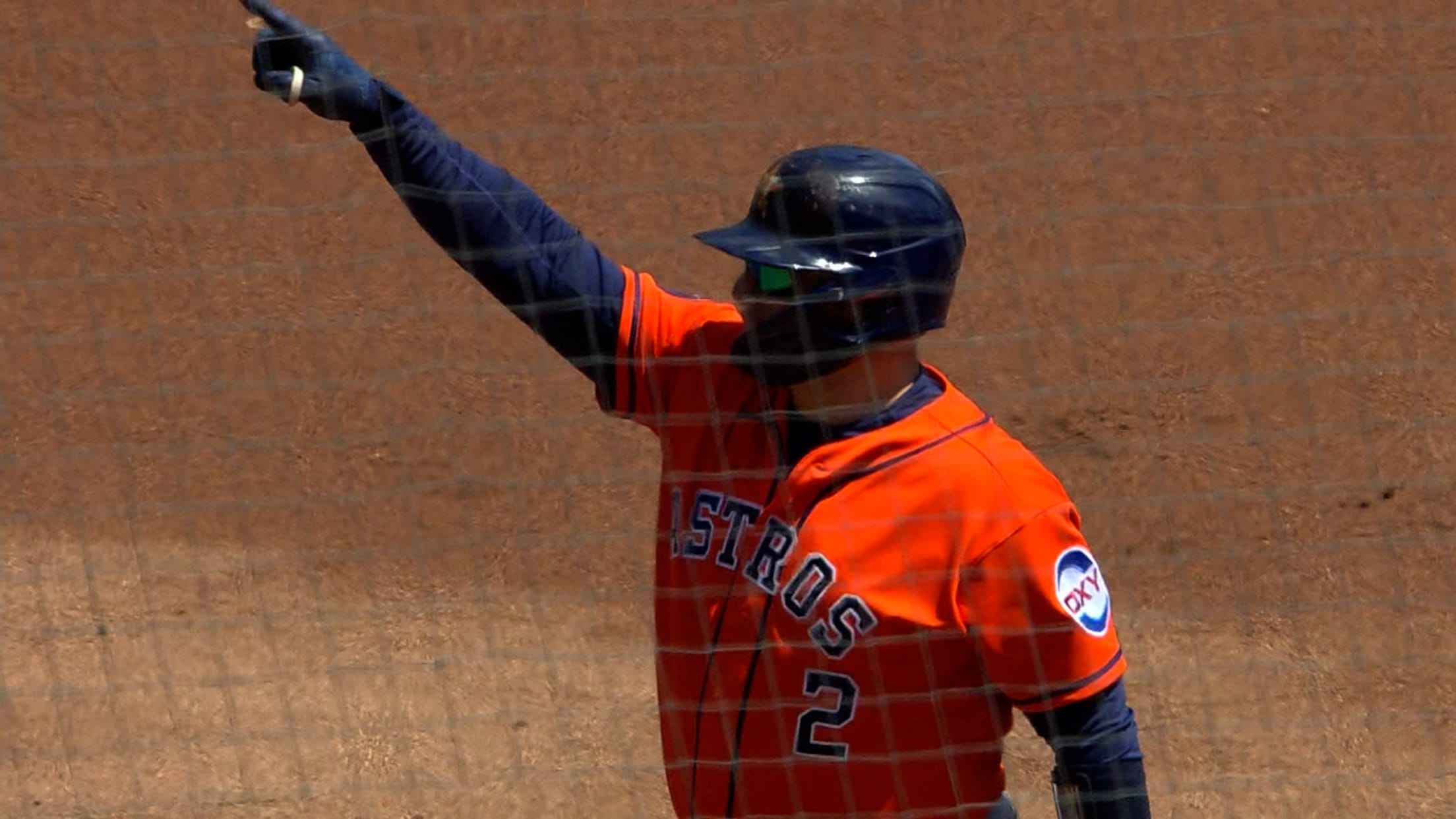 Christian Vázquez's RBI single gives Astros 1-0 lead