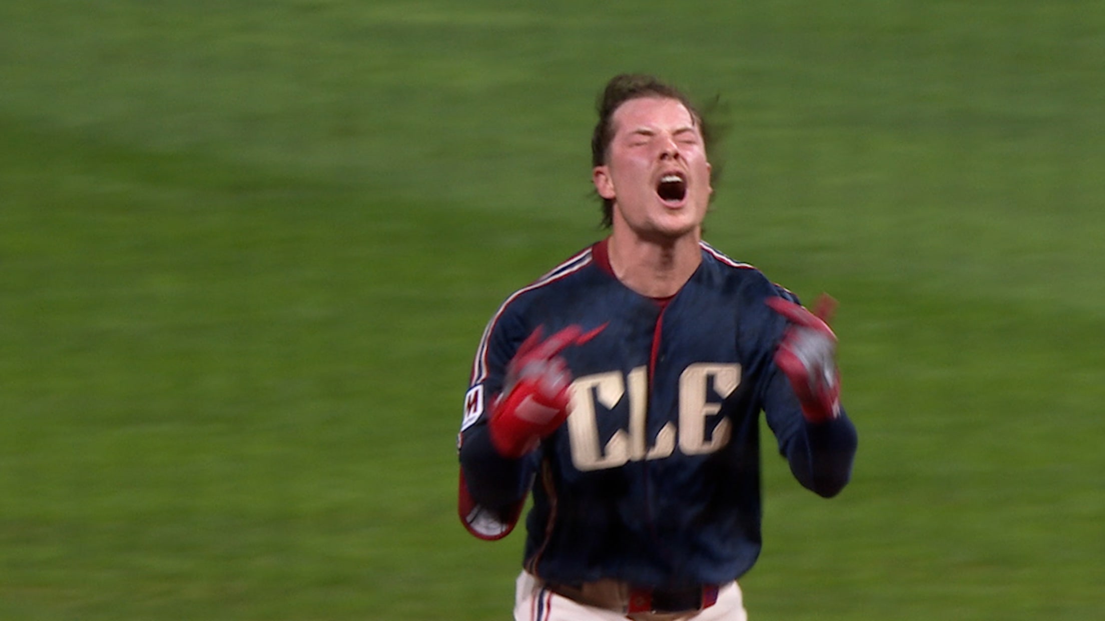 Travis Bazzana ties game, then walks it off!
