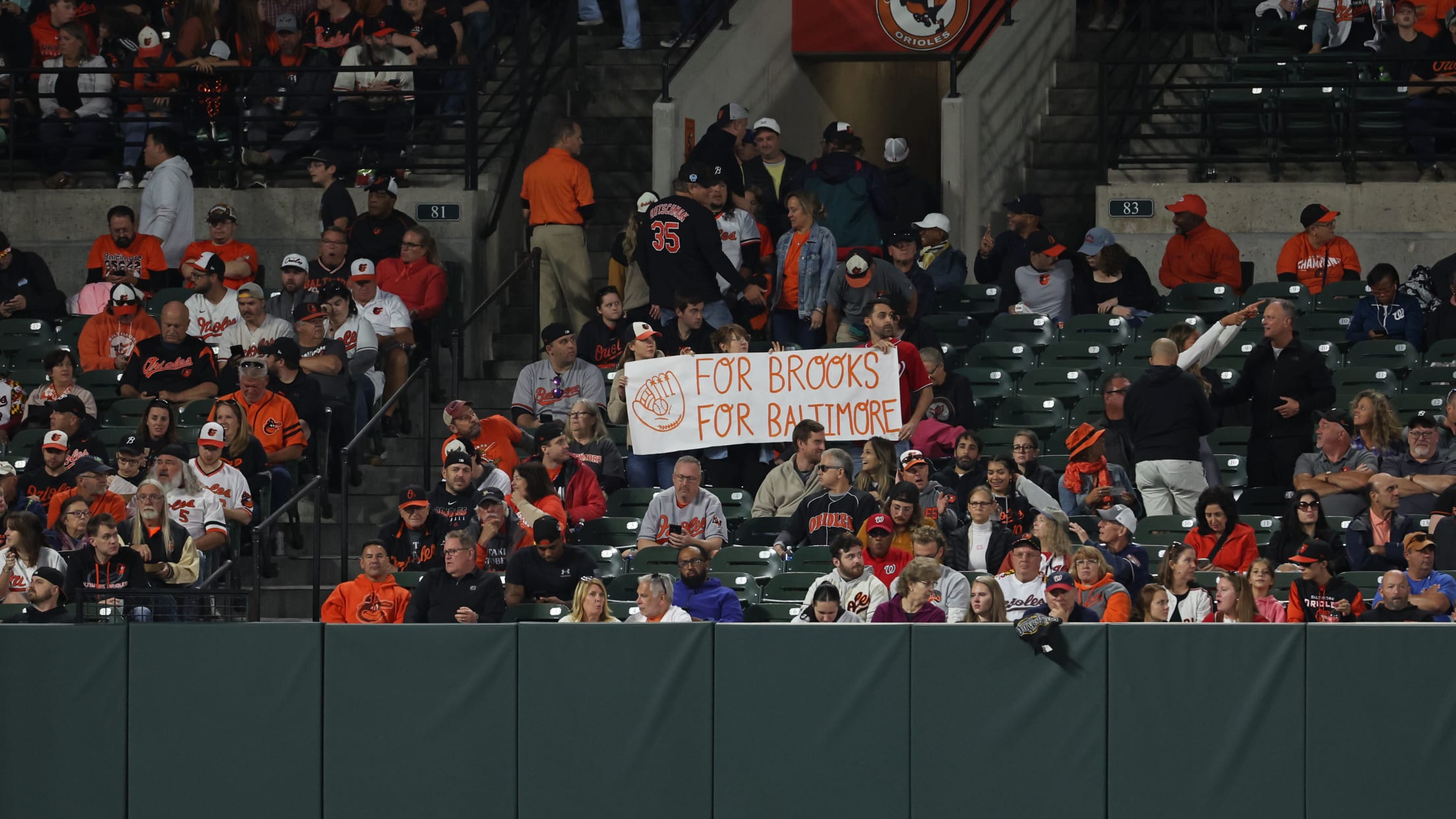 BAL- BI - Homestand In Focus - 1003 - 019