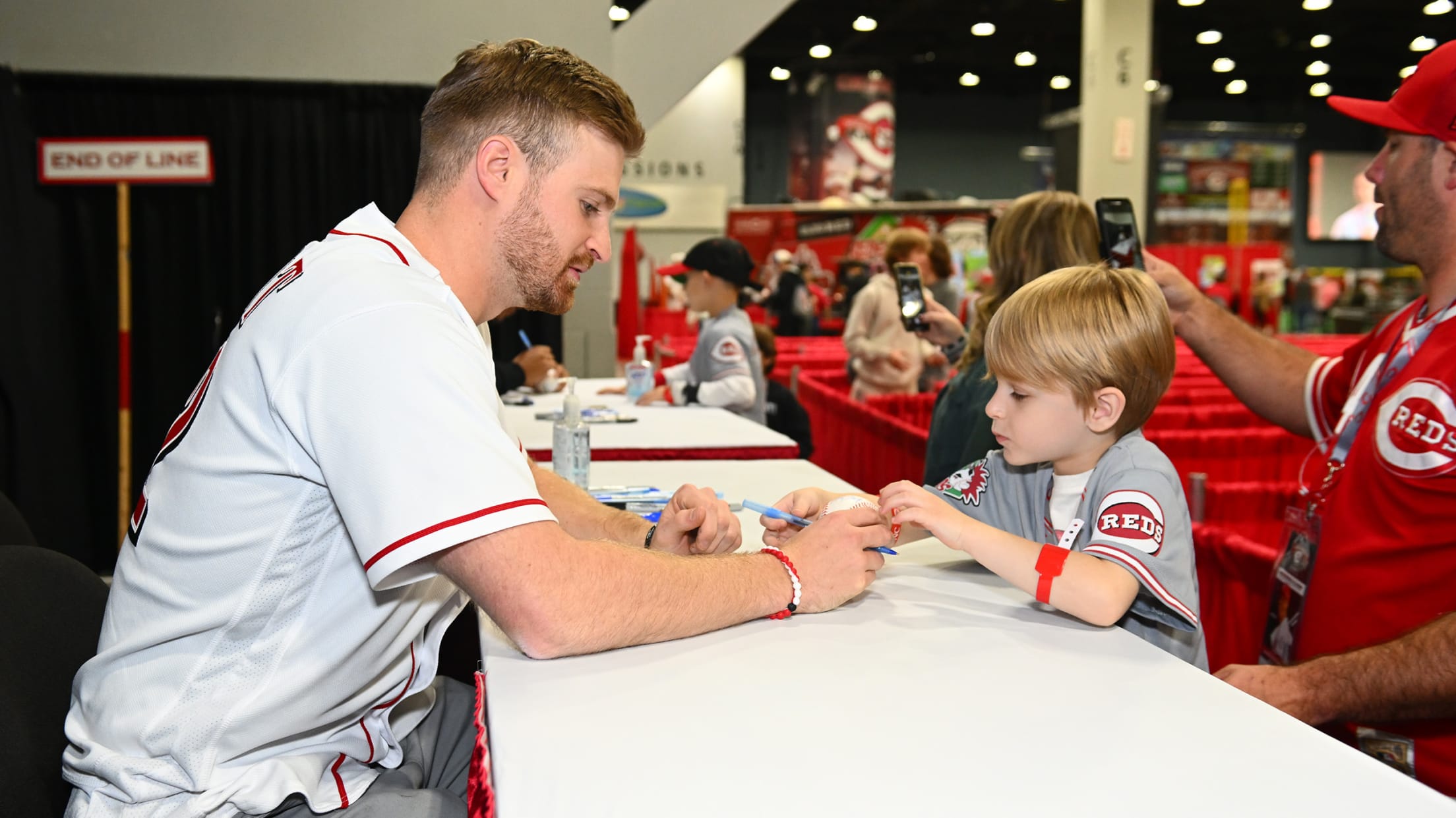 Getting Autographs at Cincinnati Reds Games