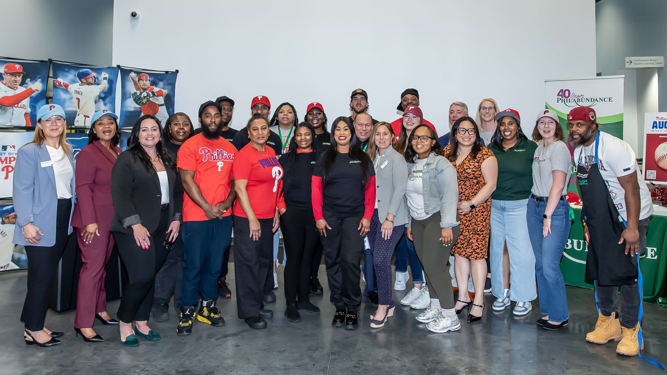 20250501_Phans_Feeding_Families-31