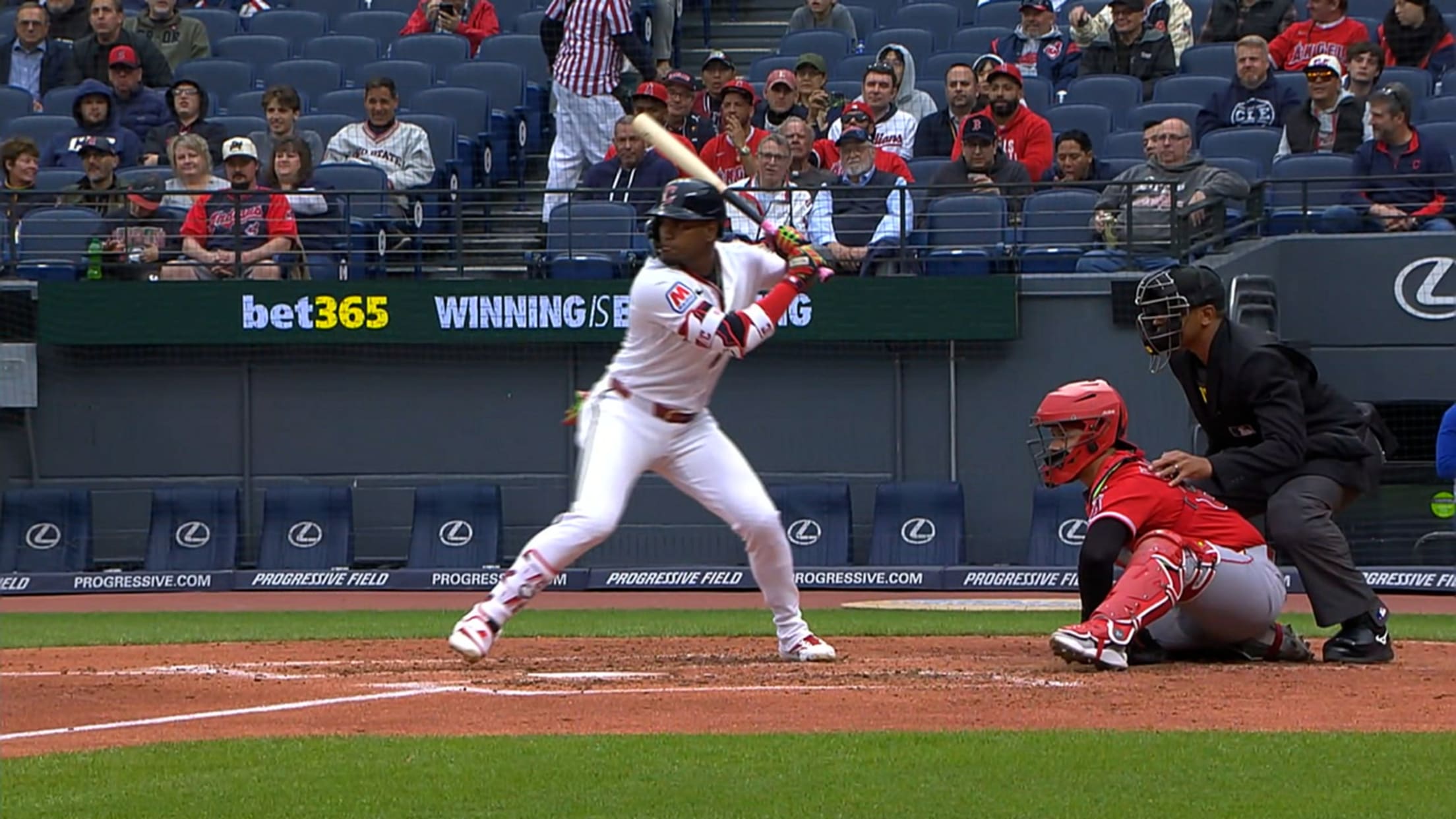 Angel Martínez's solo home run (6)