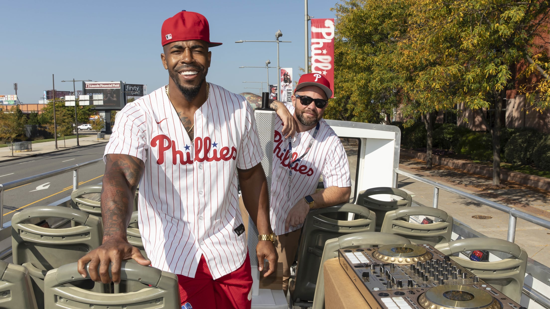 20231002_Phillies_Bus_Rally_Waterfalls-72