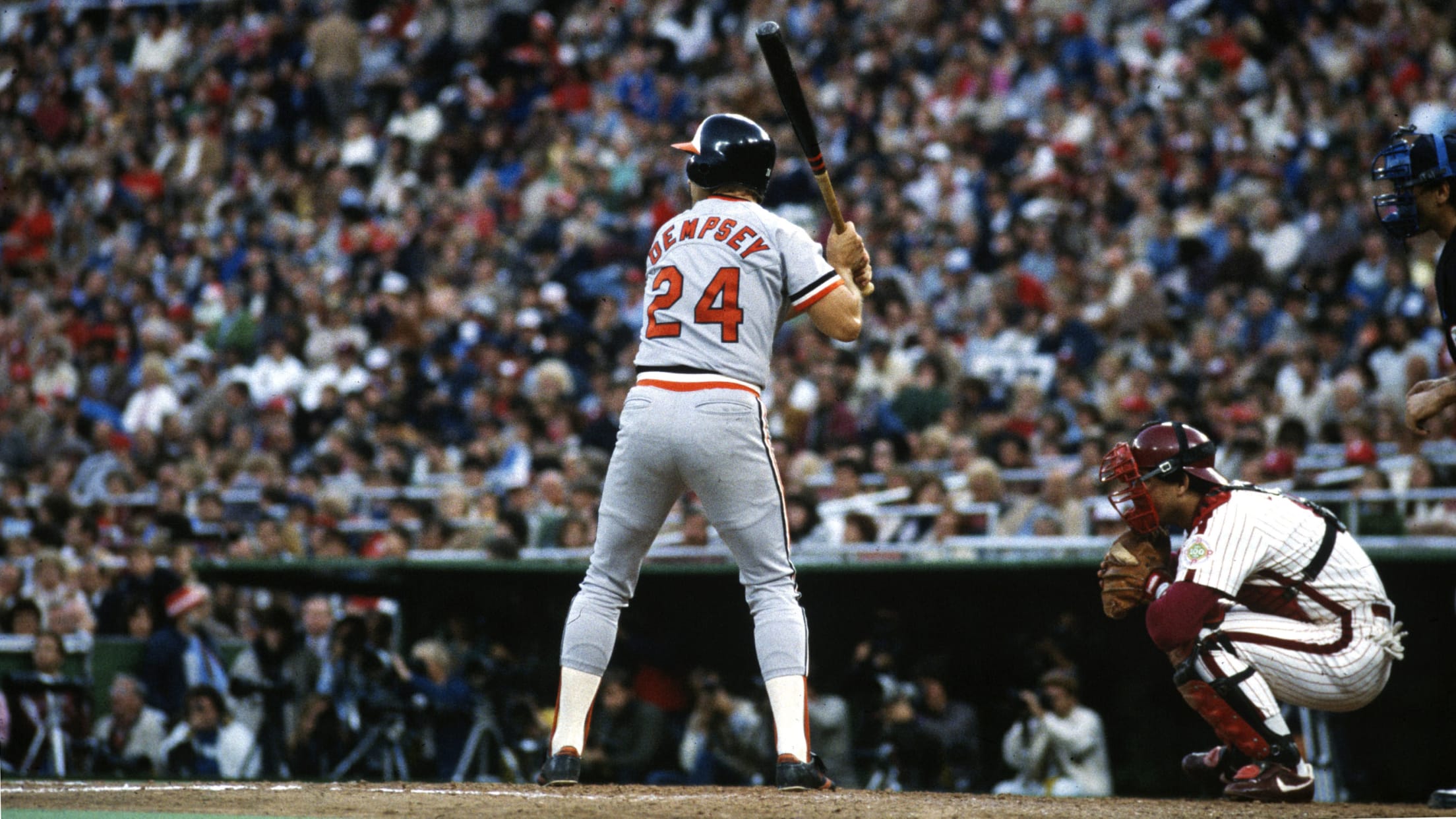 Sellout crowd celebrates 1983 Orioles team and 2023's latest victory  (updated) - Blog