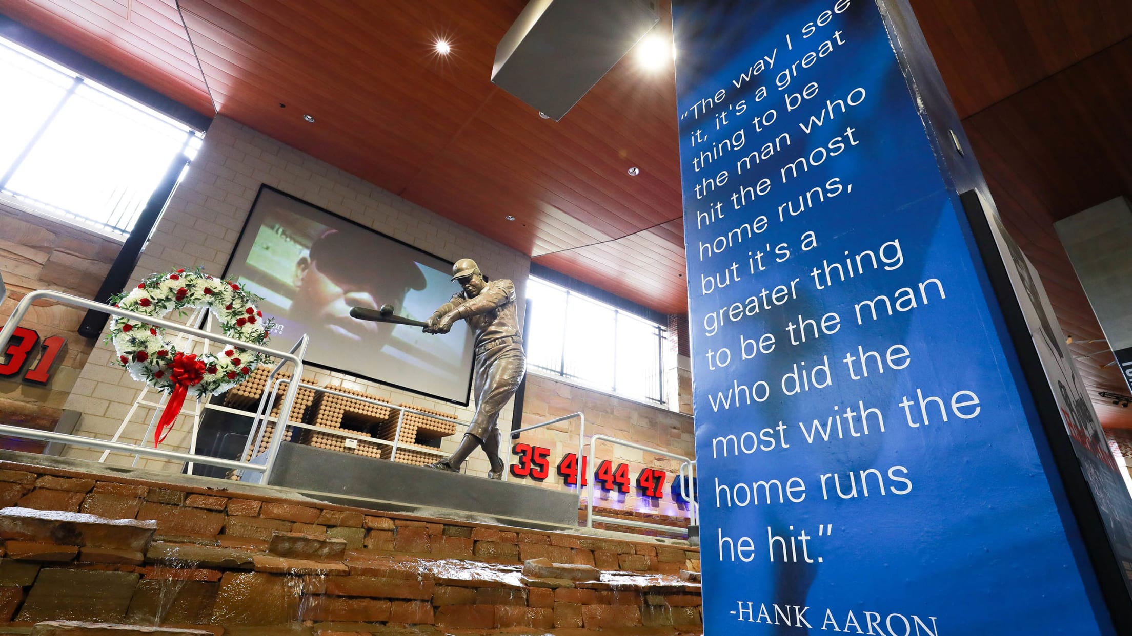 Monument Garden 2568