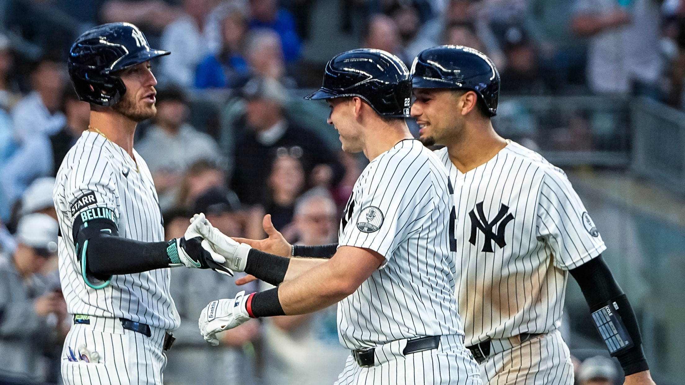 Yankees mash two homers and tally six runs in the 4th