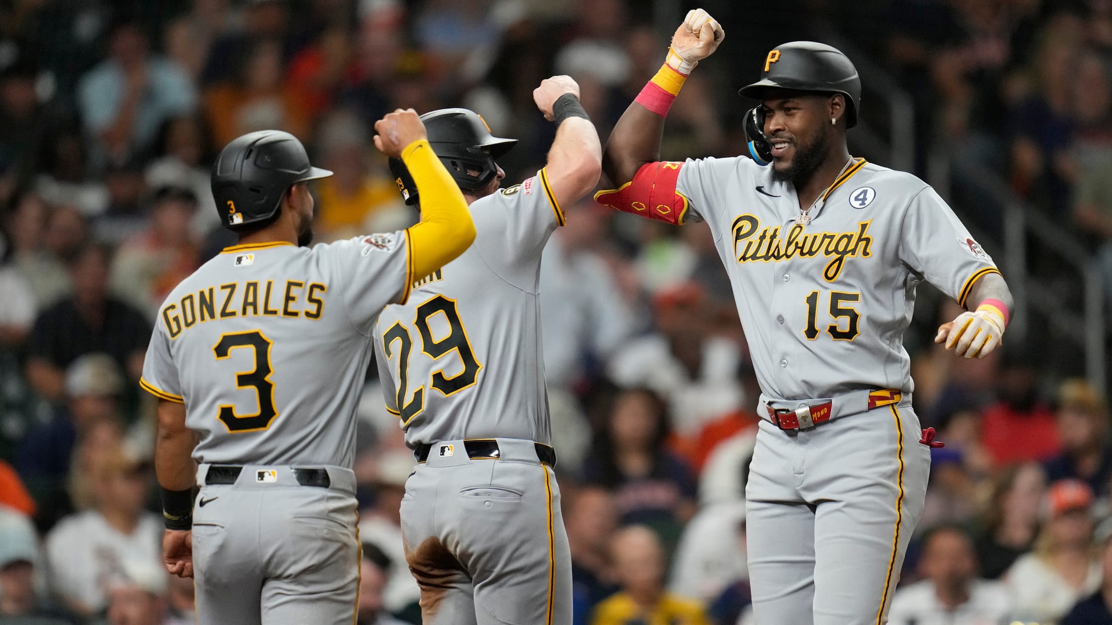 Oneil Cruz's three-run homer (14)