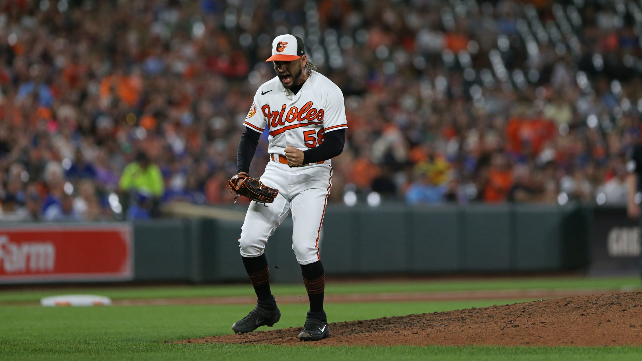 BAL-BI-Homestand-in-focus-083123-013