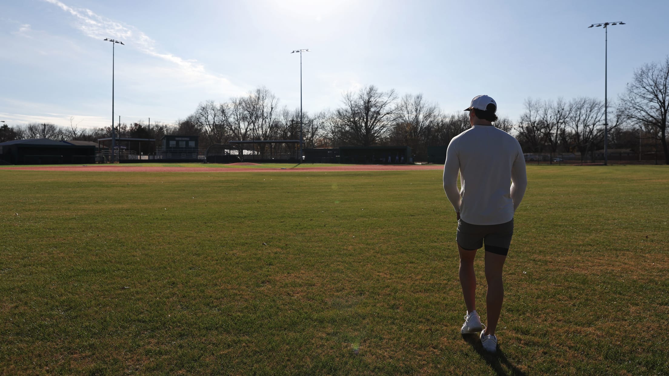 BAL-BI-021025-Holliday-Feature-014