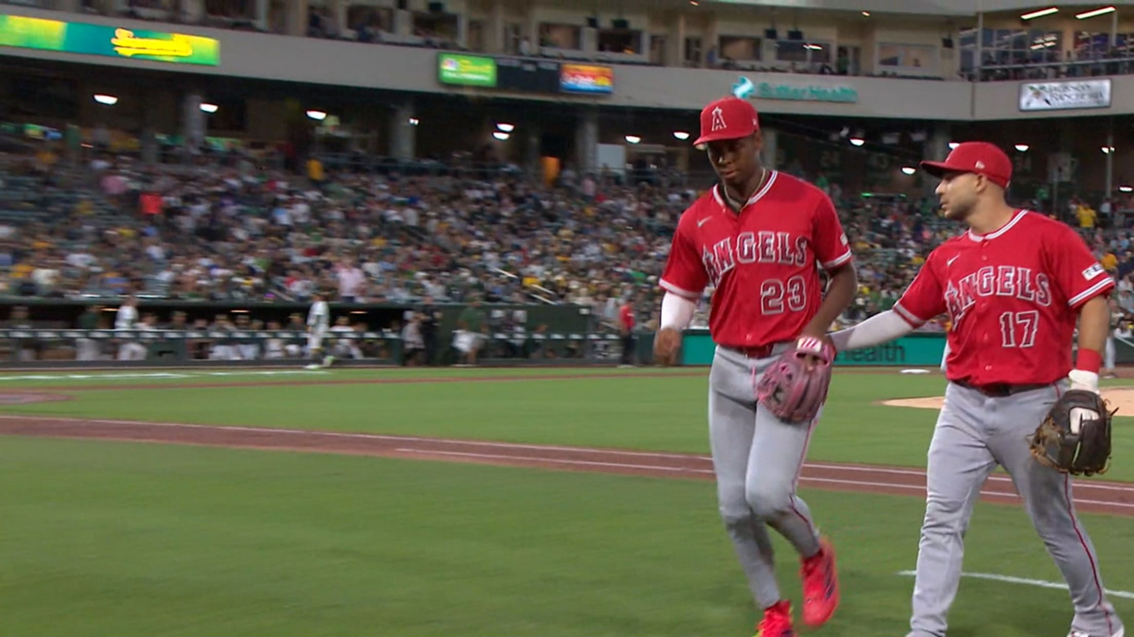 Denzer Guzman throws out Tyler Soderstrom