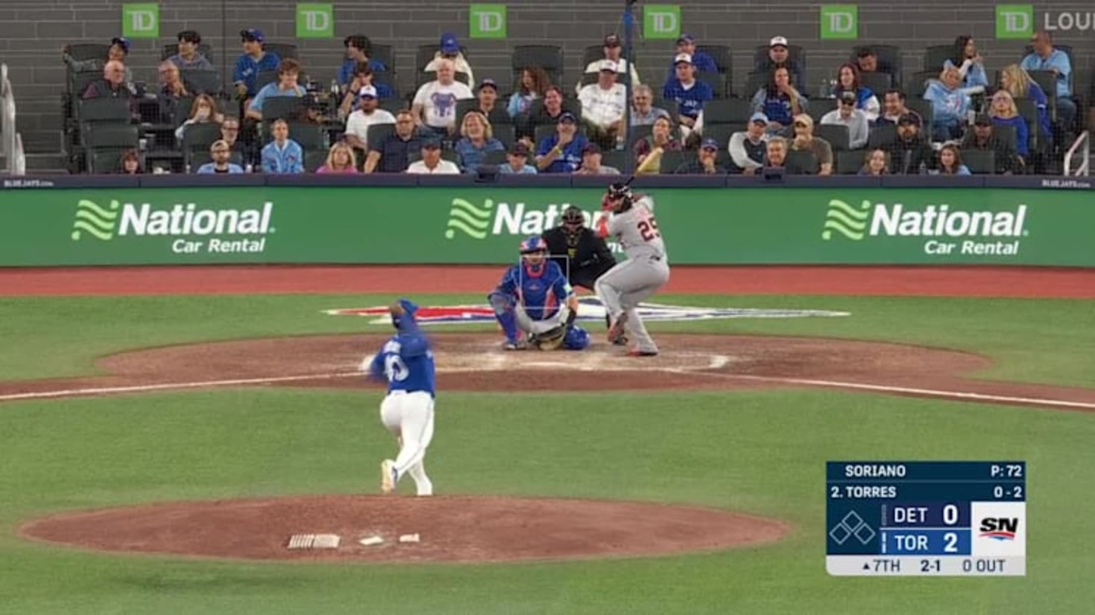 Gleyber Torres breaks up no-hitter in the 7th