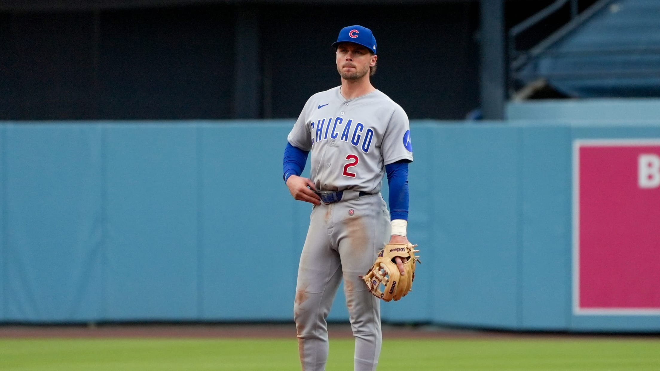 Nico Hoerner wins Play of the Week with heads-up grab