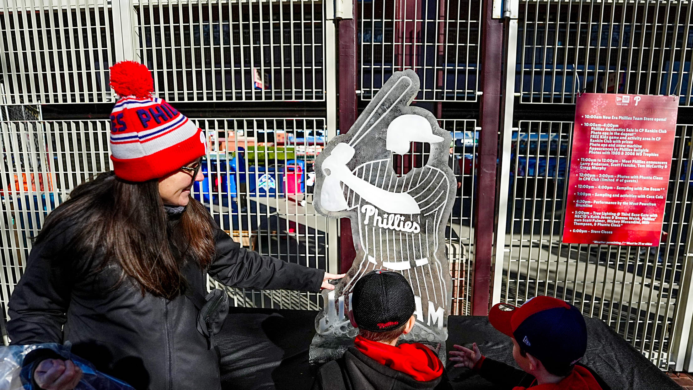 TreeLightingHolidaySale05740