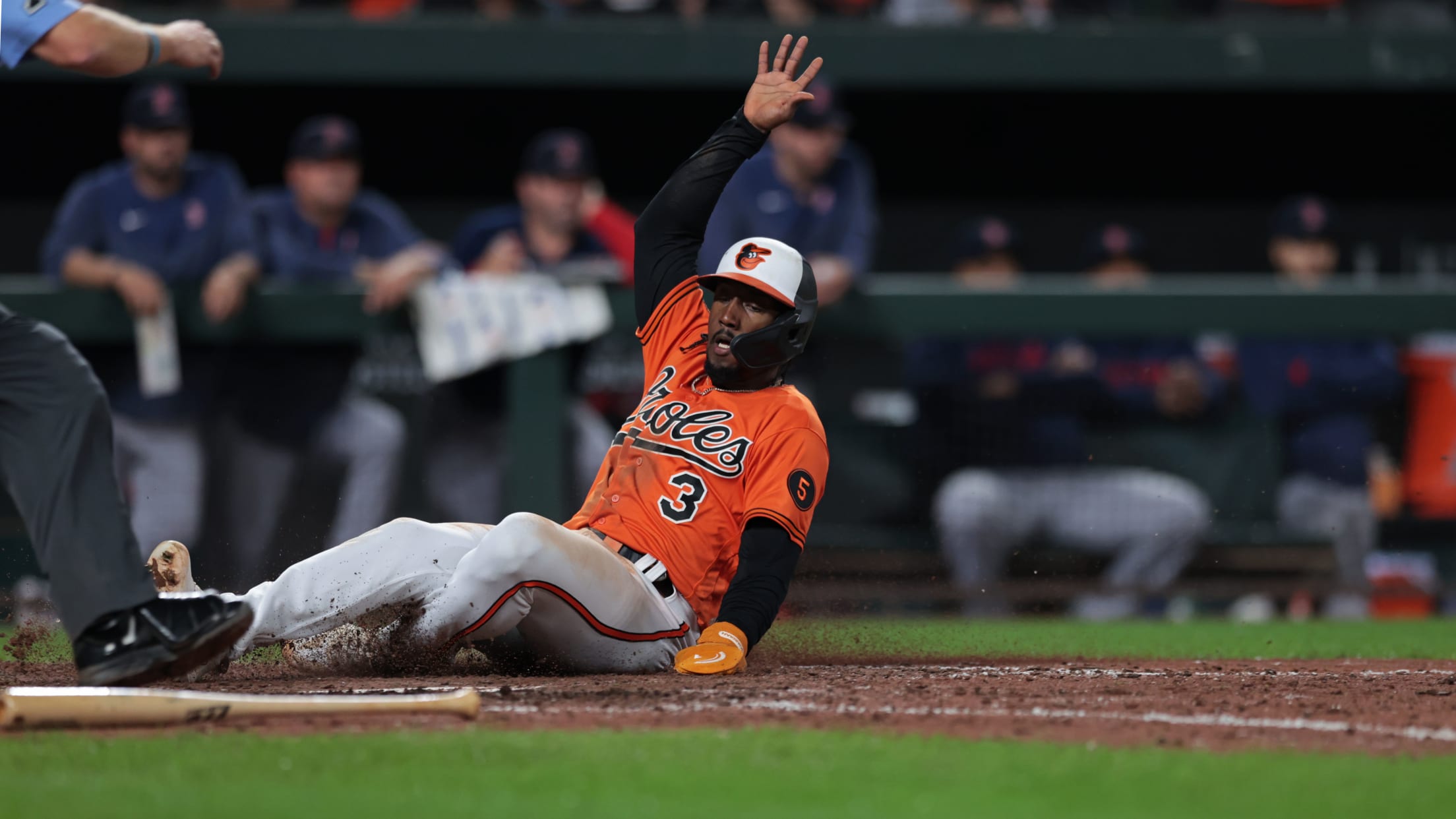 BAL- BI - Homestand In Focus - 1003 - 087