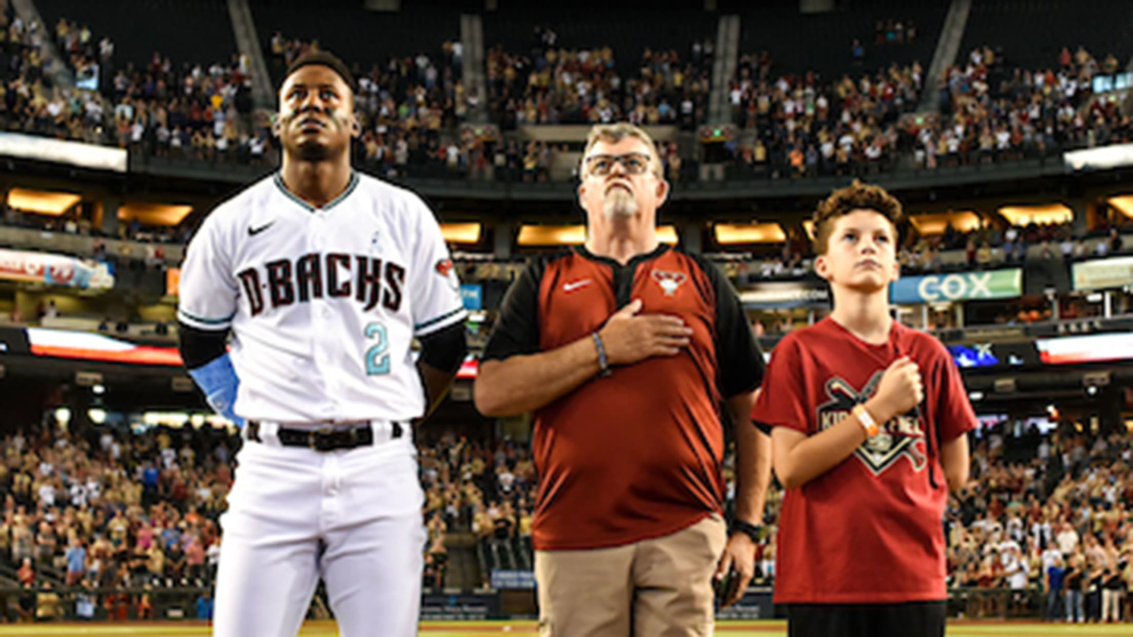 Diamondbacks get new uniforms for Mother's Day, Father's Day