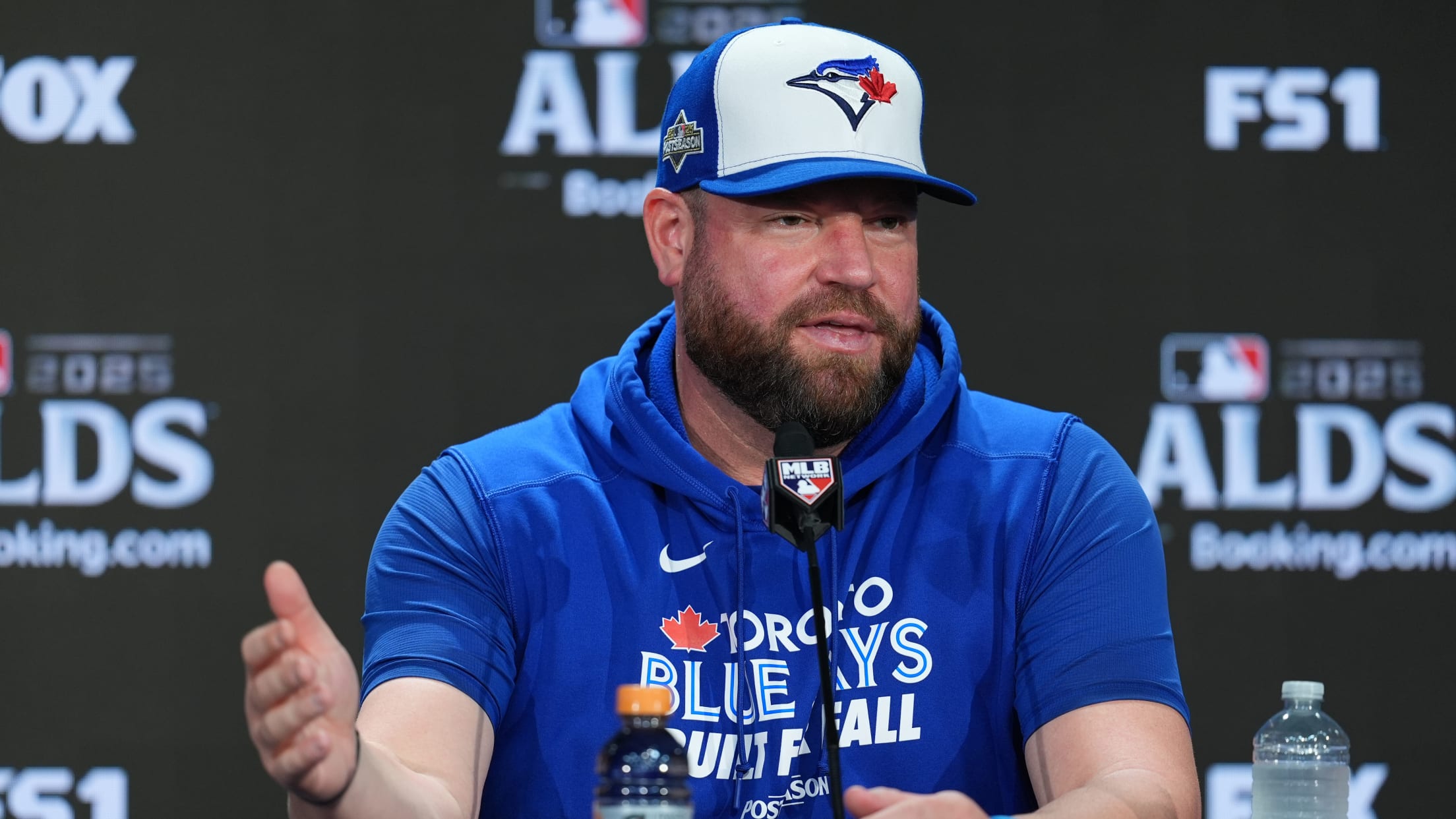 Blue Jays manager John Schneider