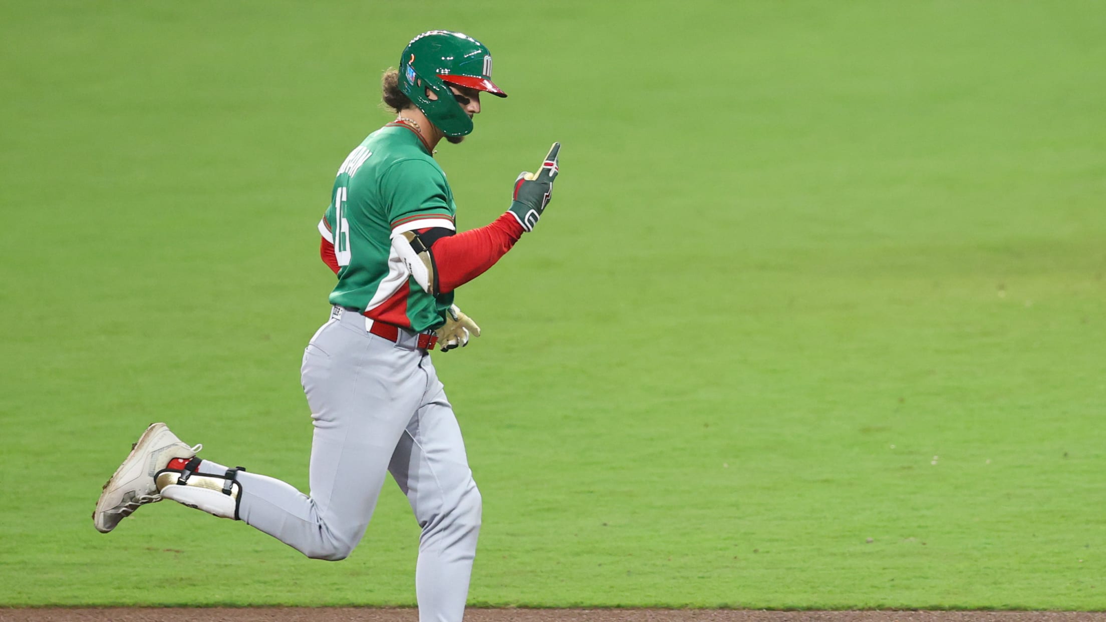 Durán suena segundo HR en el juego vs. EE.UU.