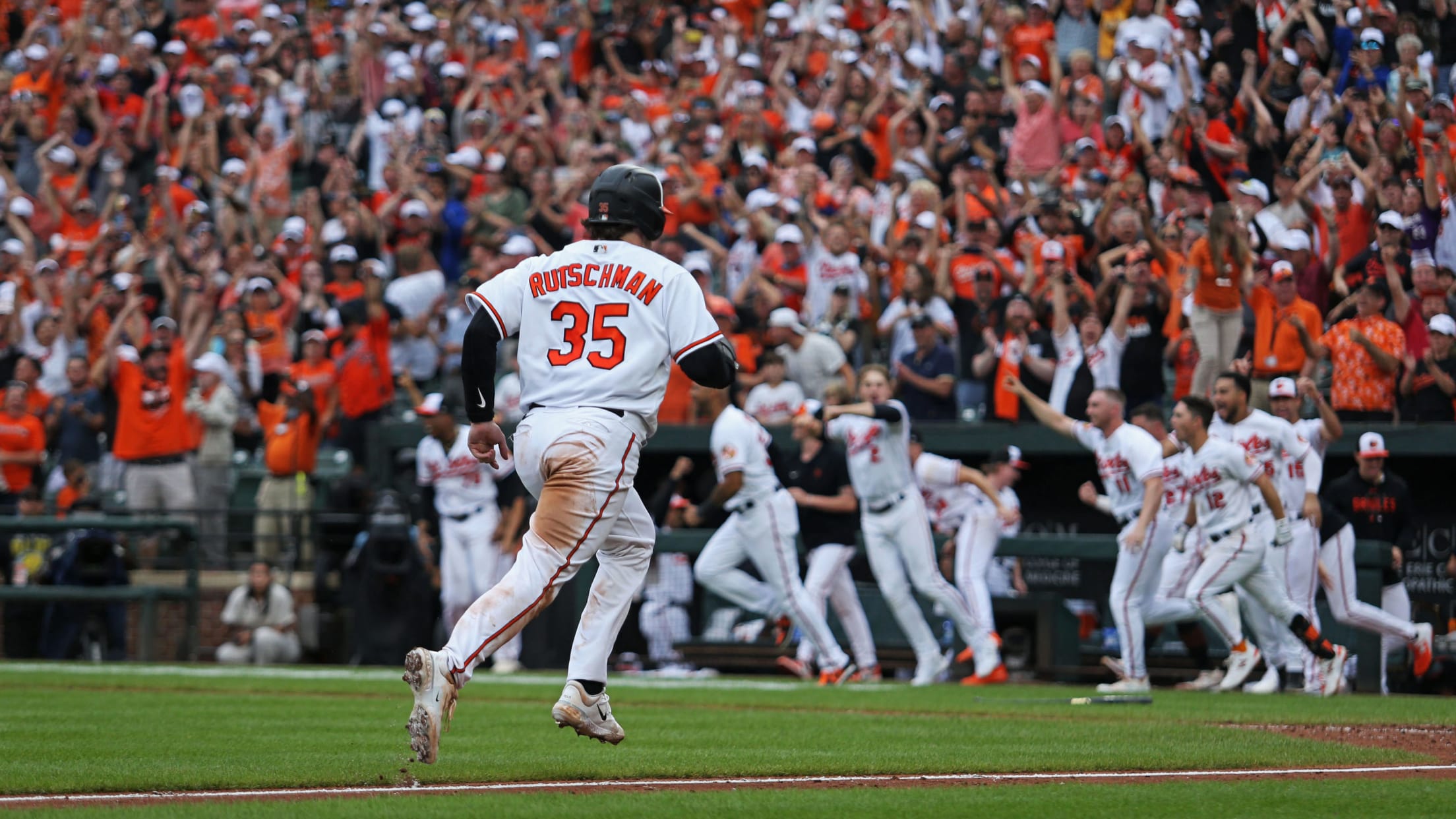 BAL-BI-121823-TopPhotos23-095