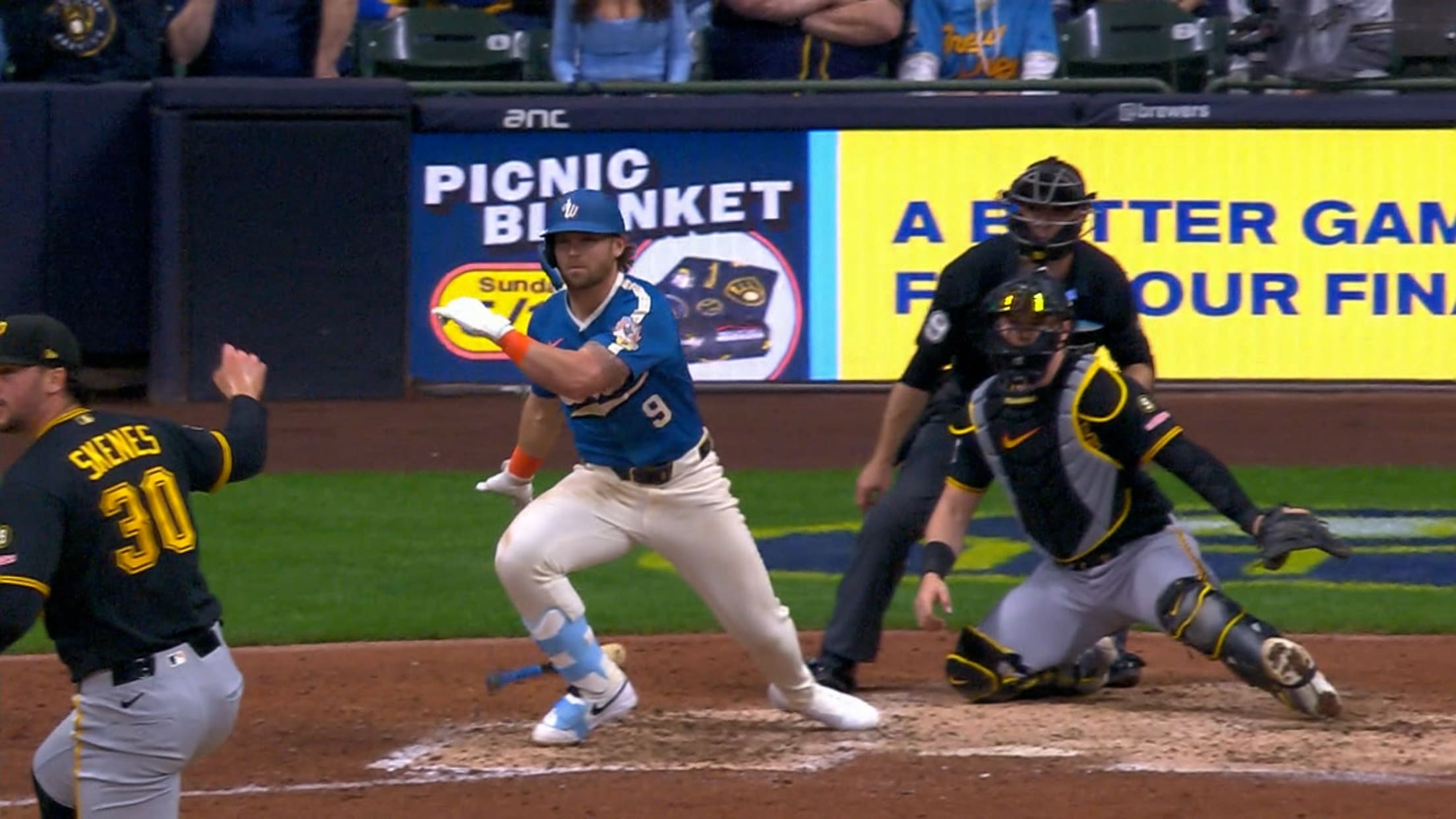 Jake Bauers breaks up Paul Skenes' perfect game bid