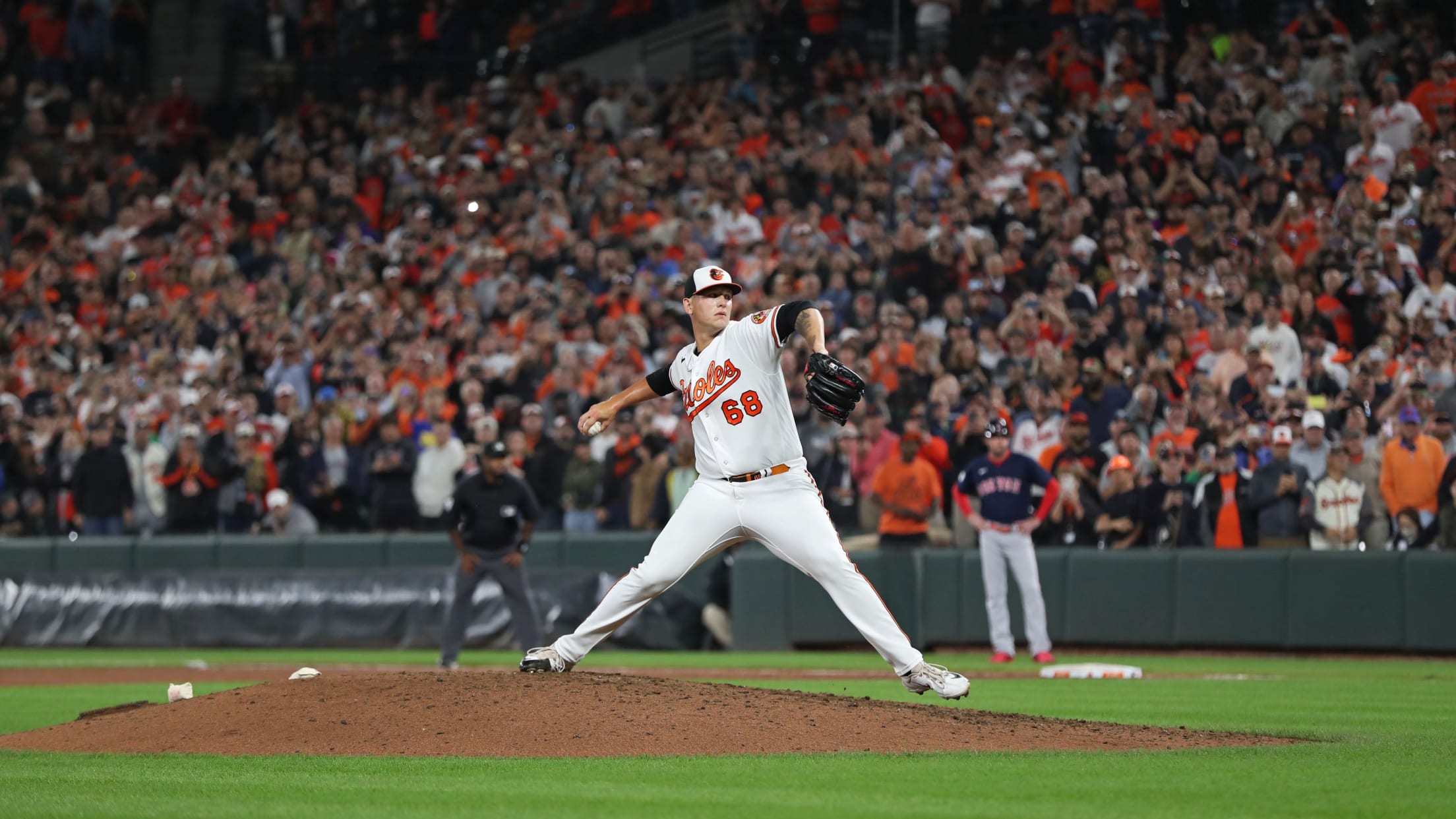 BAL- BI - Homestand In Focus - 1003 - 039