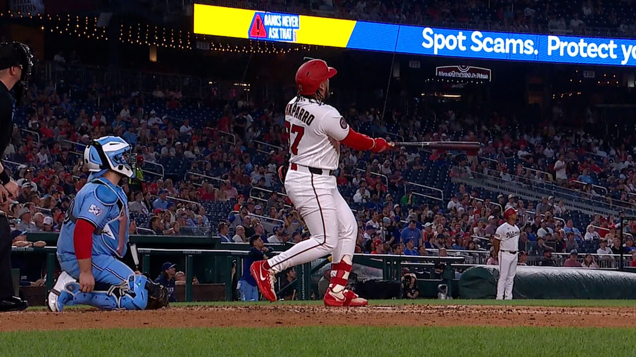 Andrés Chaparro's solo home run (5)