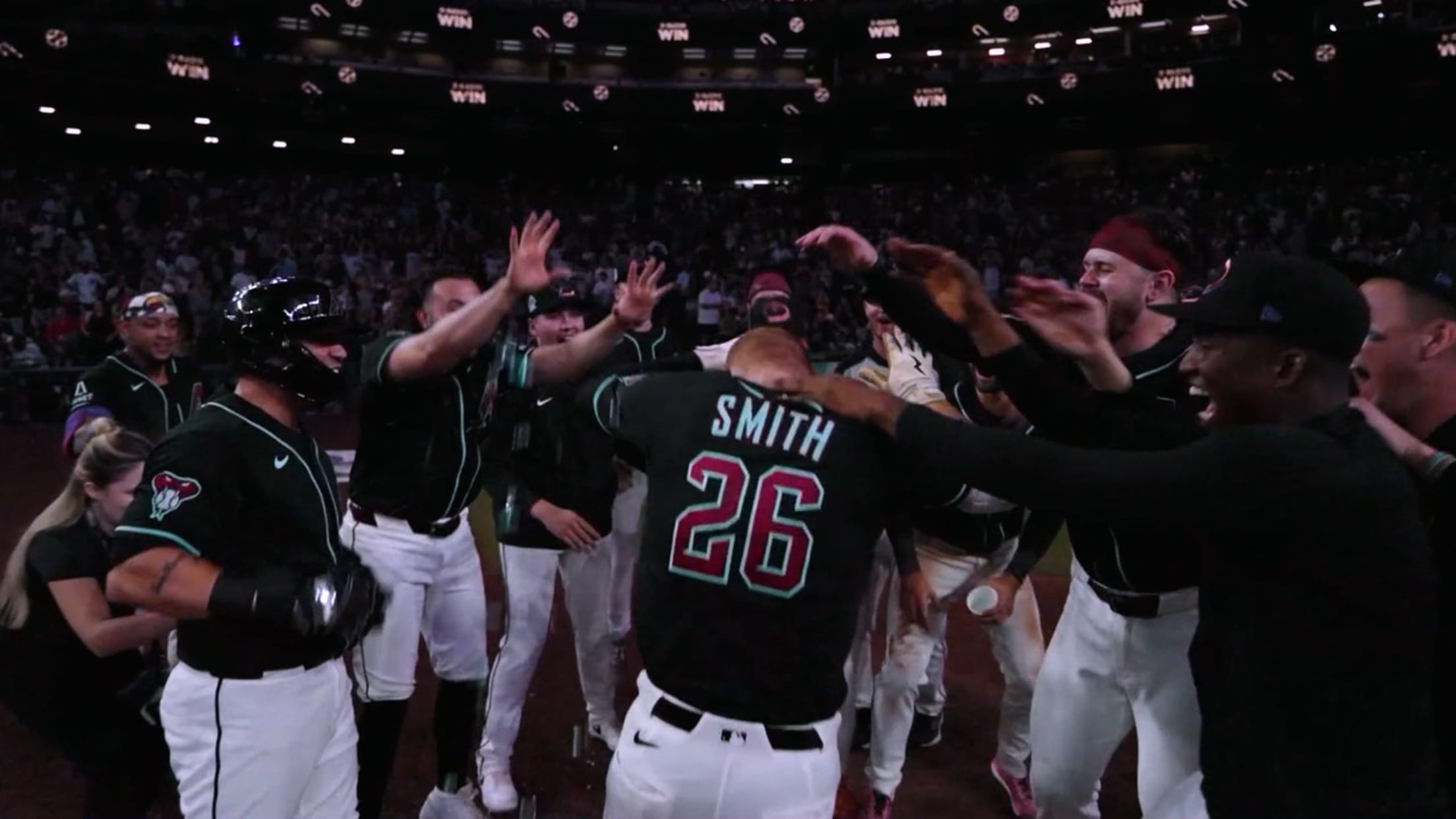Pavin Smith's walk-off home run (3)