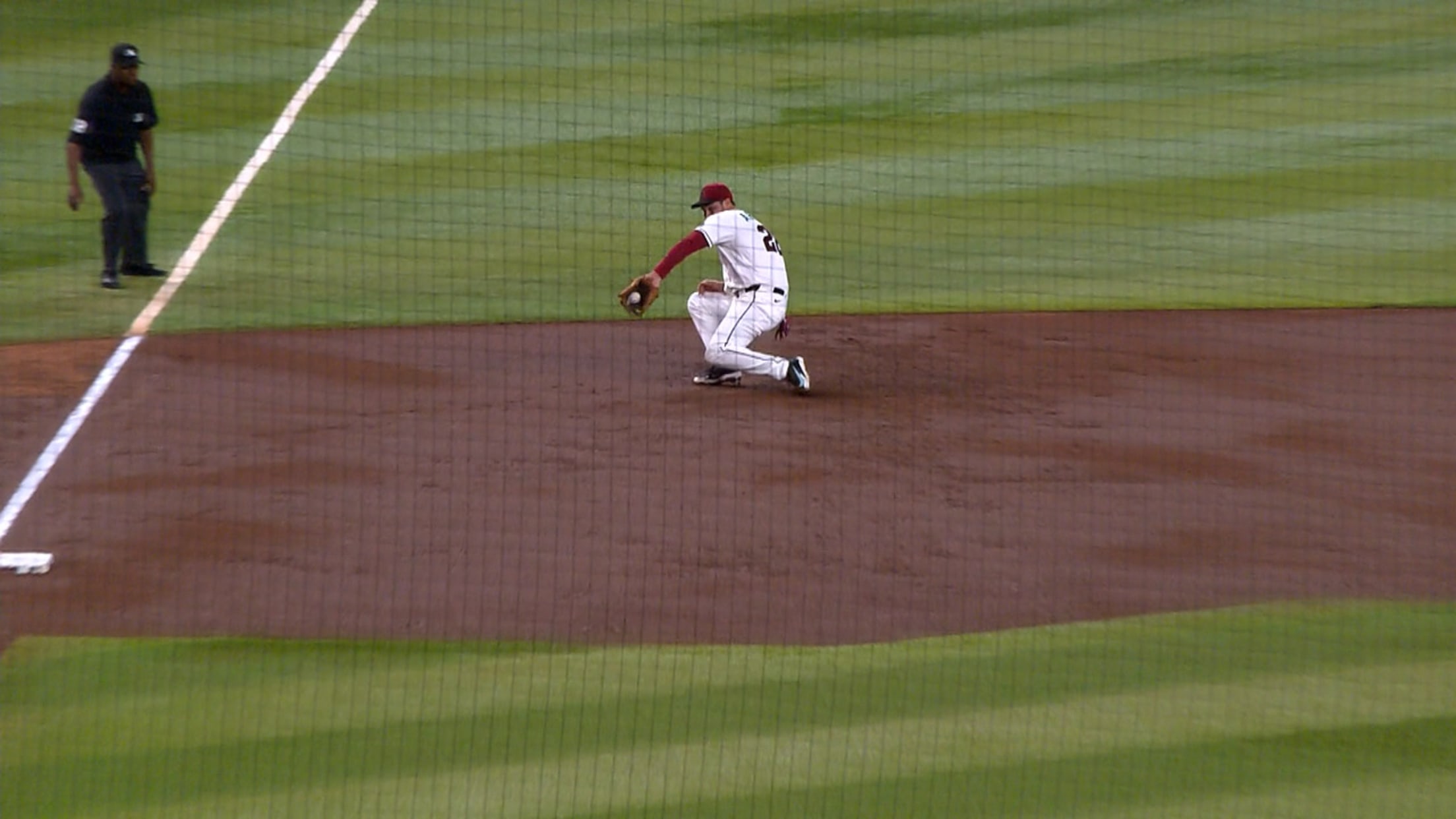 Nolan Arenado's smooth backhanded snag