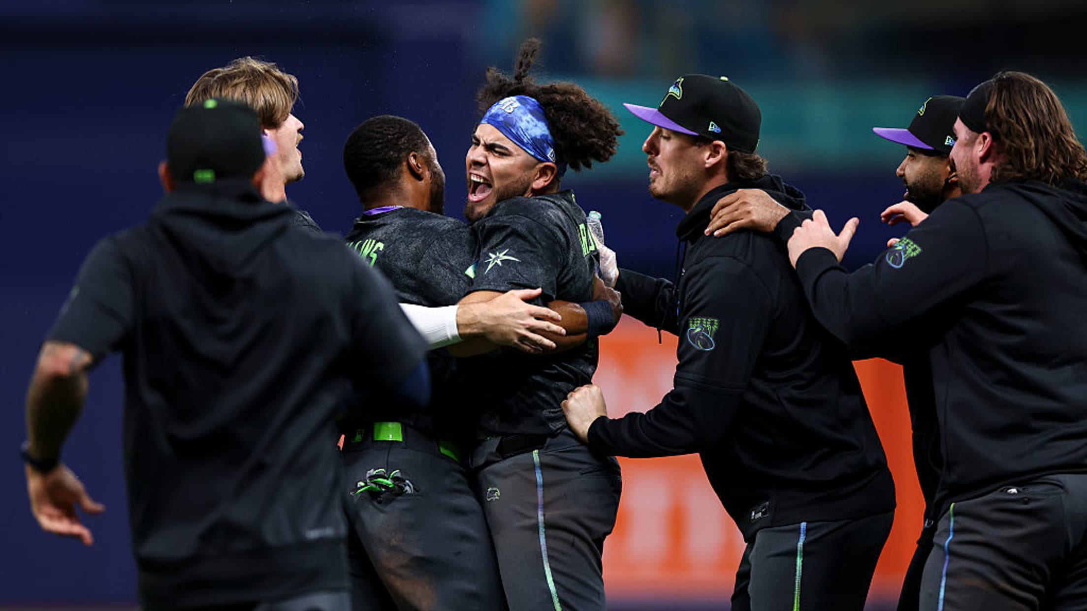 Jonathan Aranda walks it off in extras