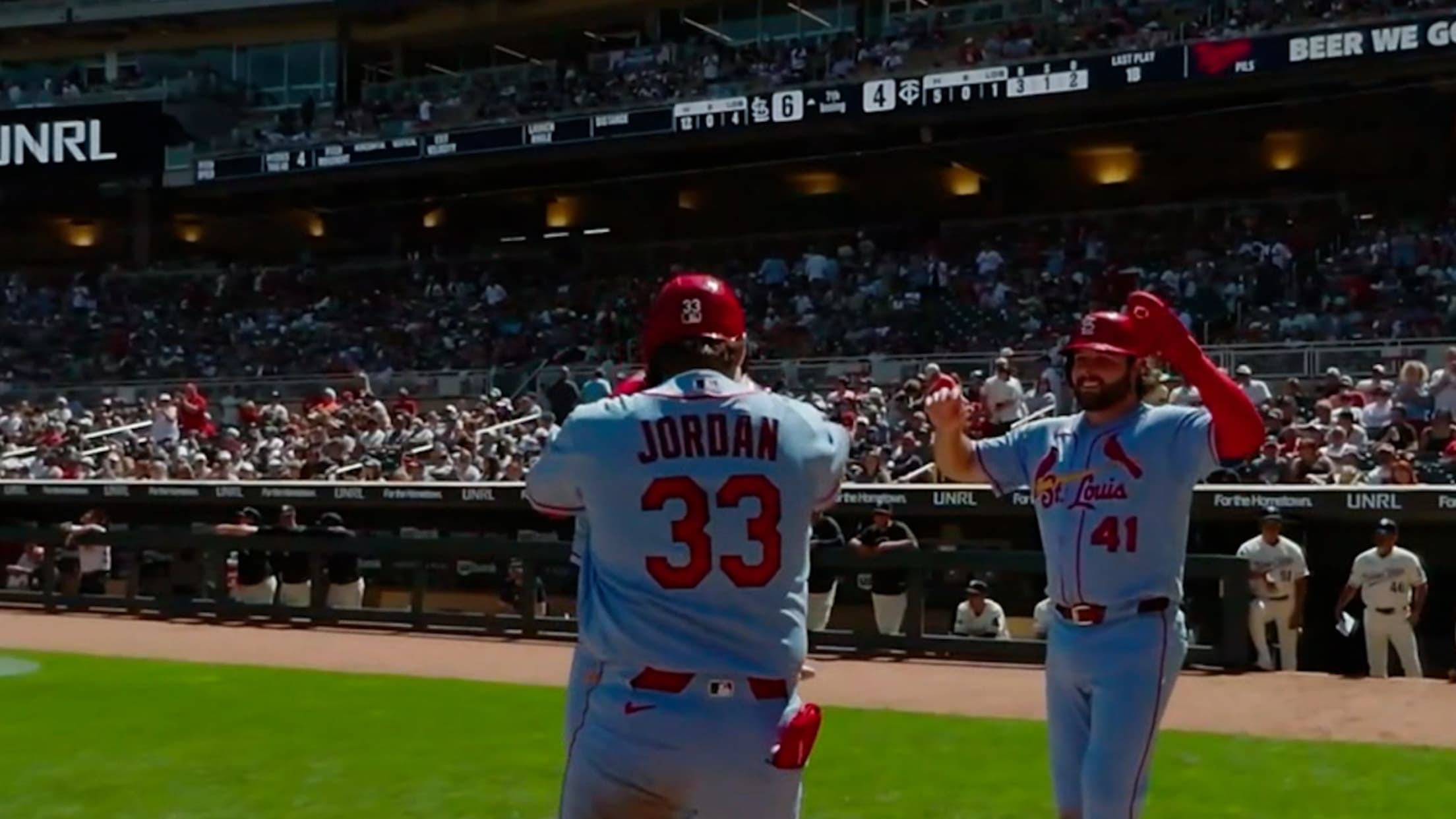 Cardinals hit three homers in the 7th inning