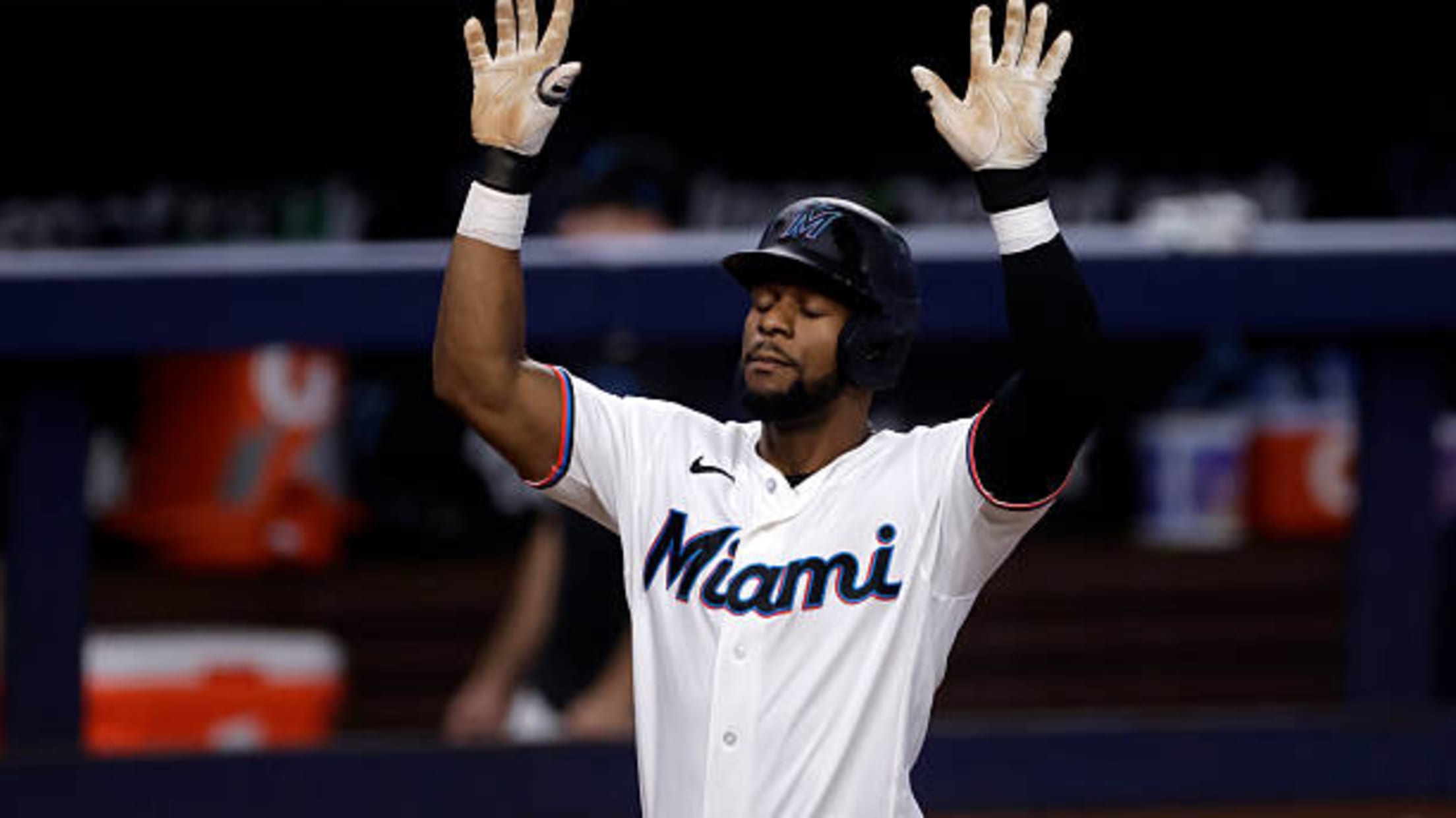 Otto Lopez's two-run home run (6)