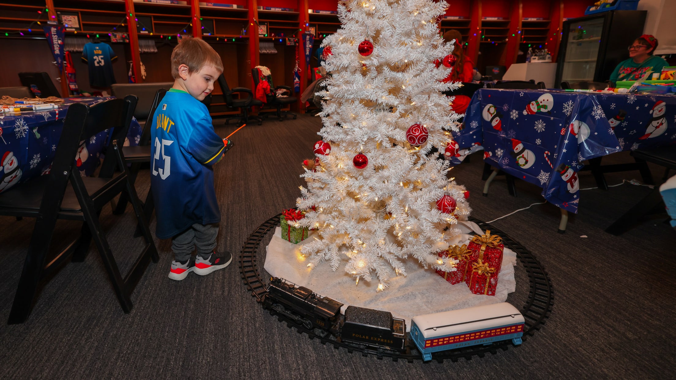 20251212_Ballgirls Holiday Party-42