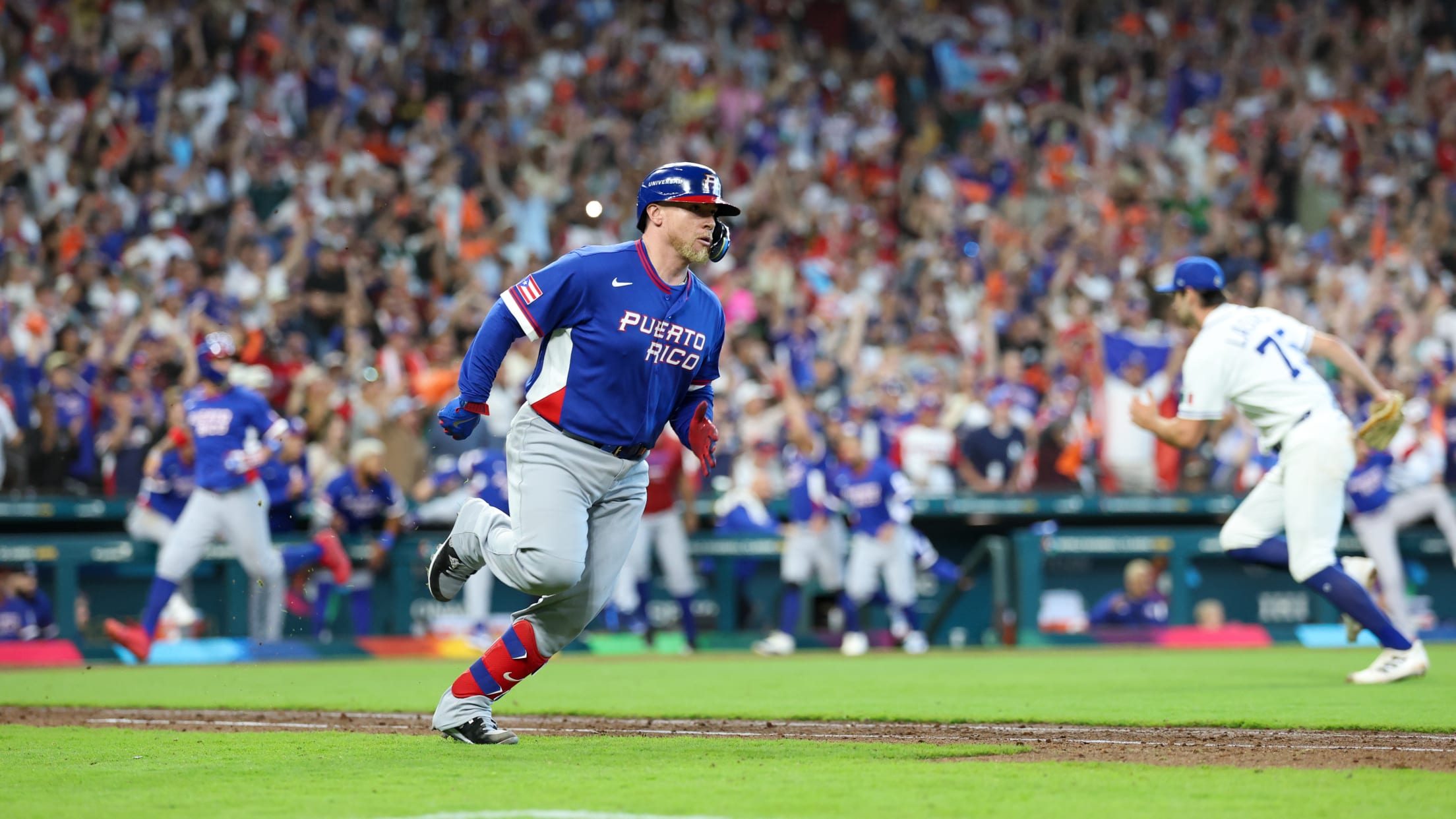 Christian Vázquez impulsa 2 con hit