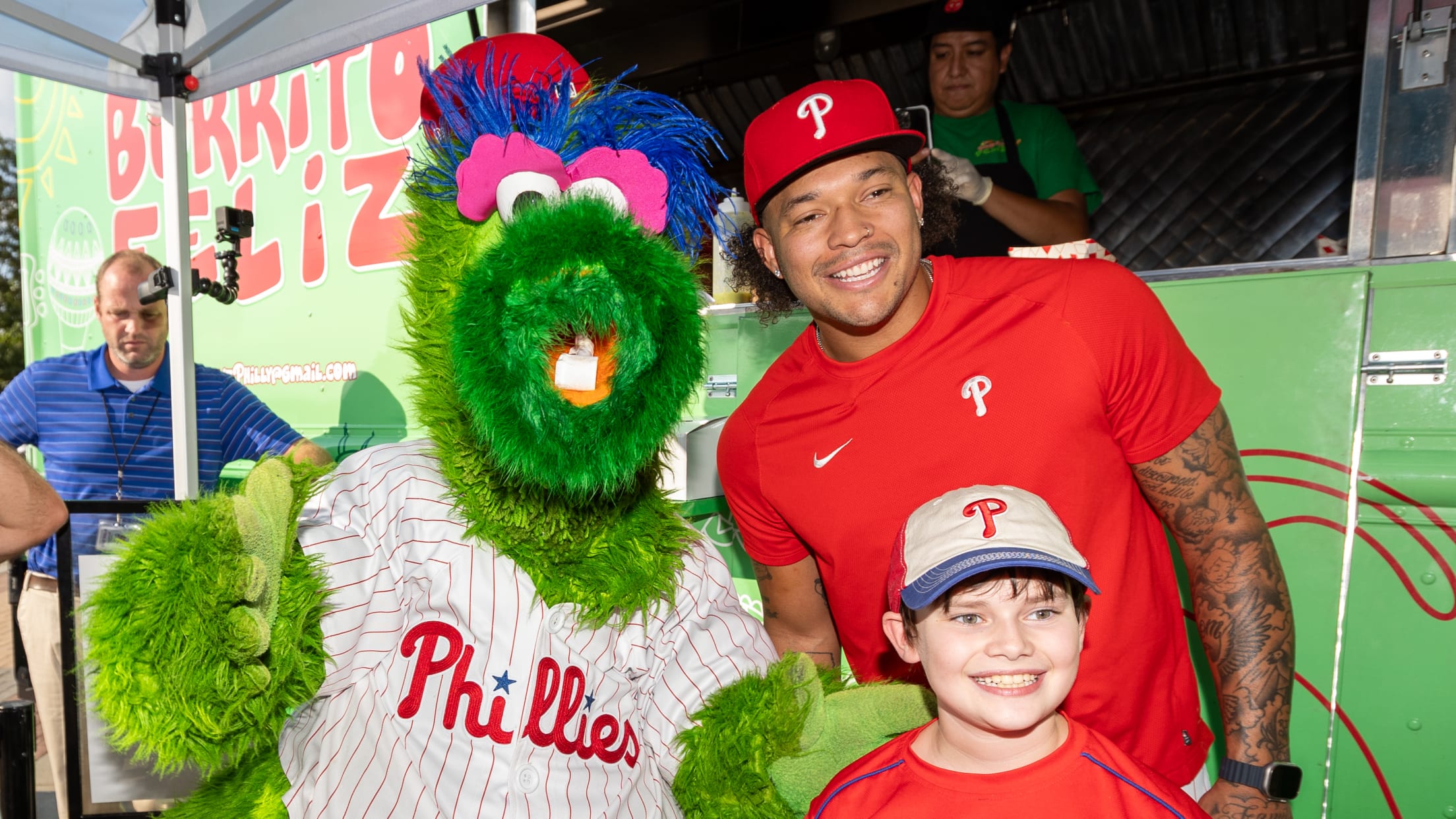 Taijuan Walker Gives Out Free Tacos to Benefit Foster Care in