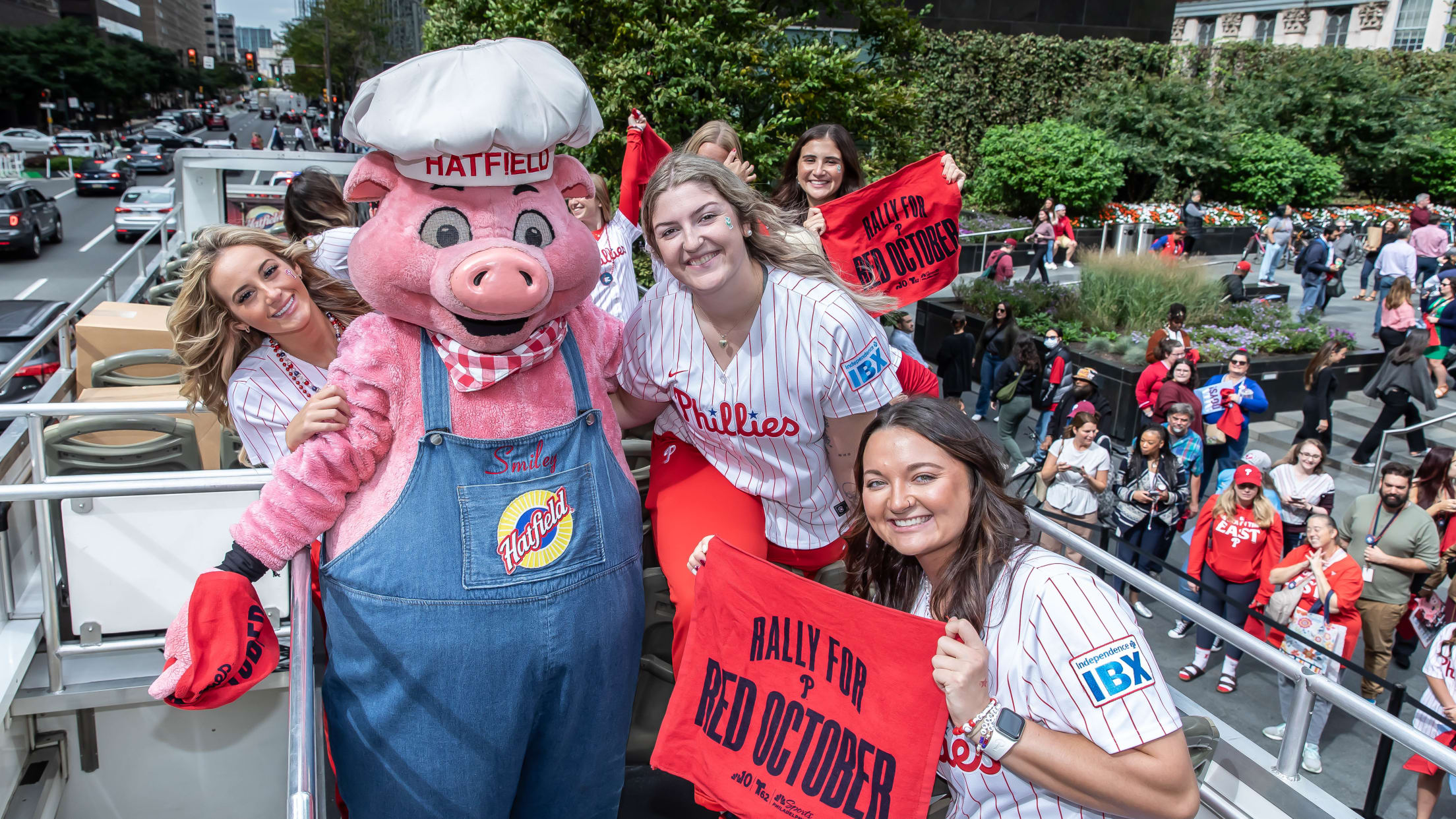 20241002_Phillies_Bus_Rally_Waterfalls-26