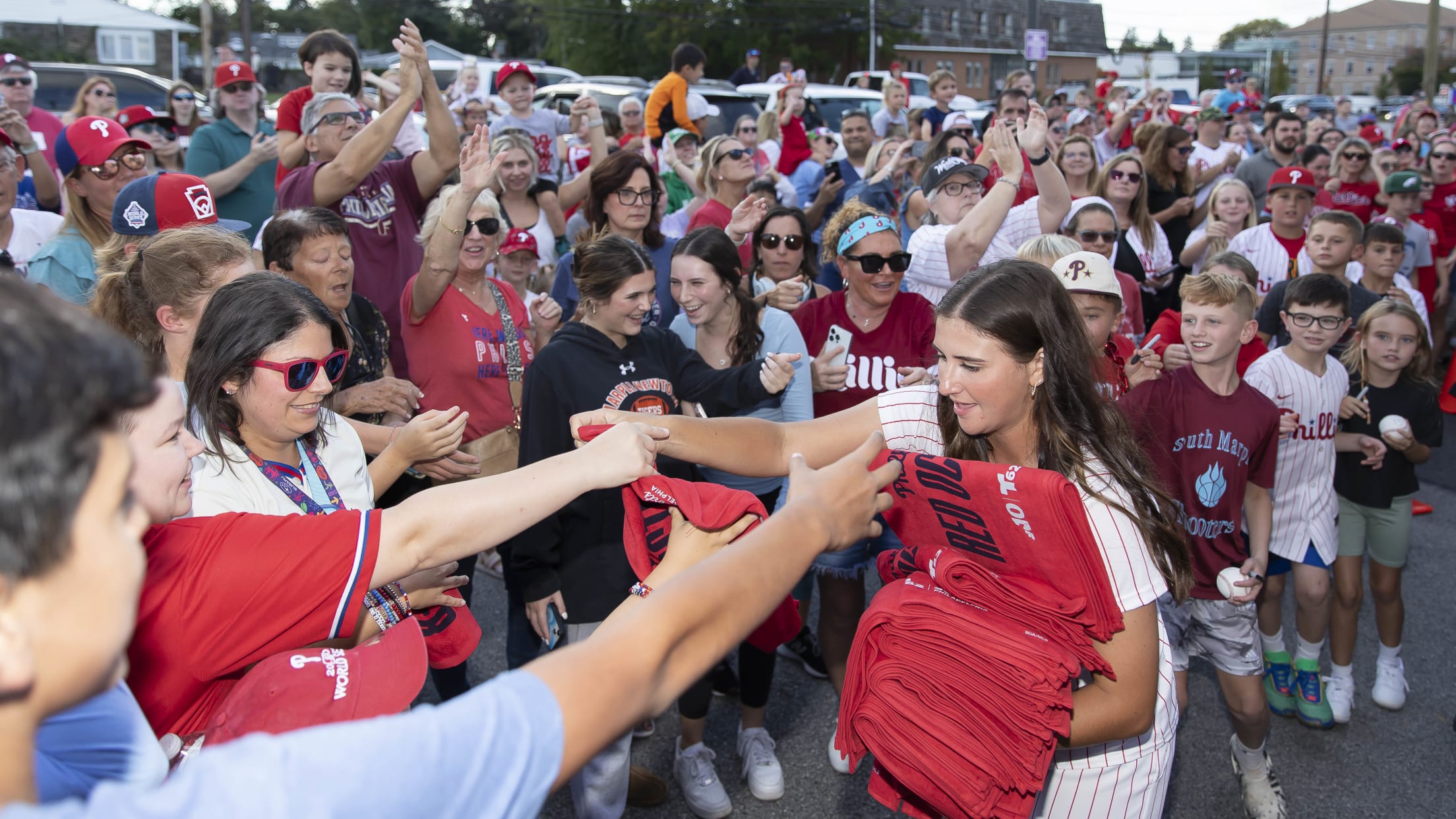 20231002_Phillies_Bus_Rally_Waterfalls-38