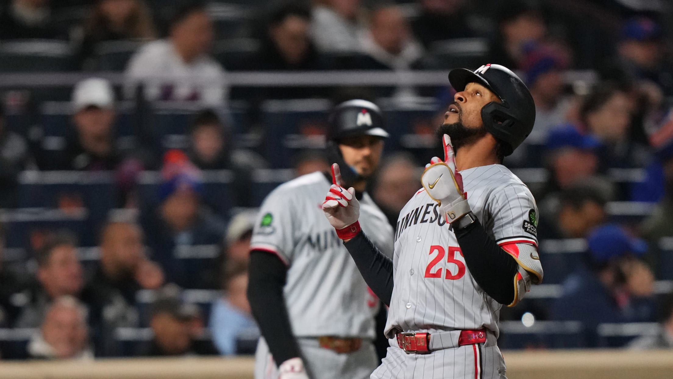 Byron Buxton's solo home run (5)