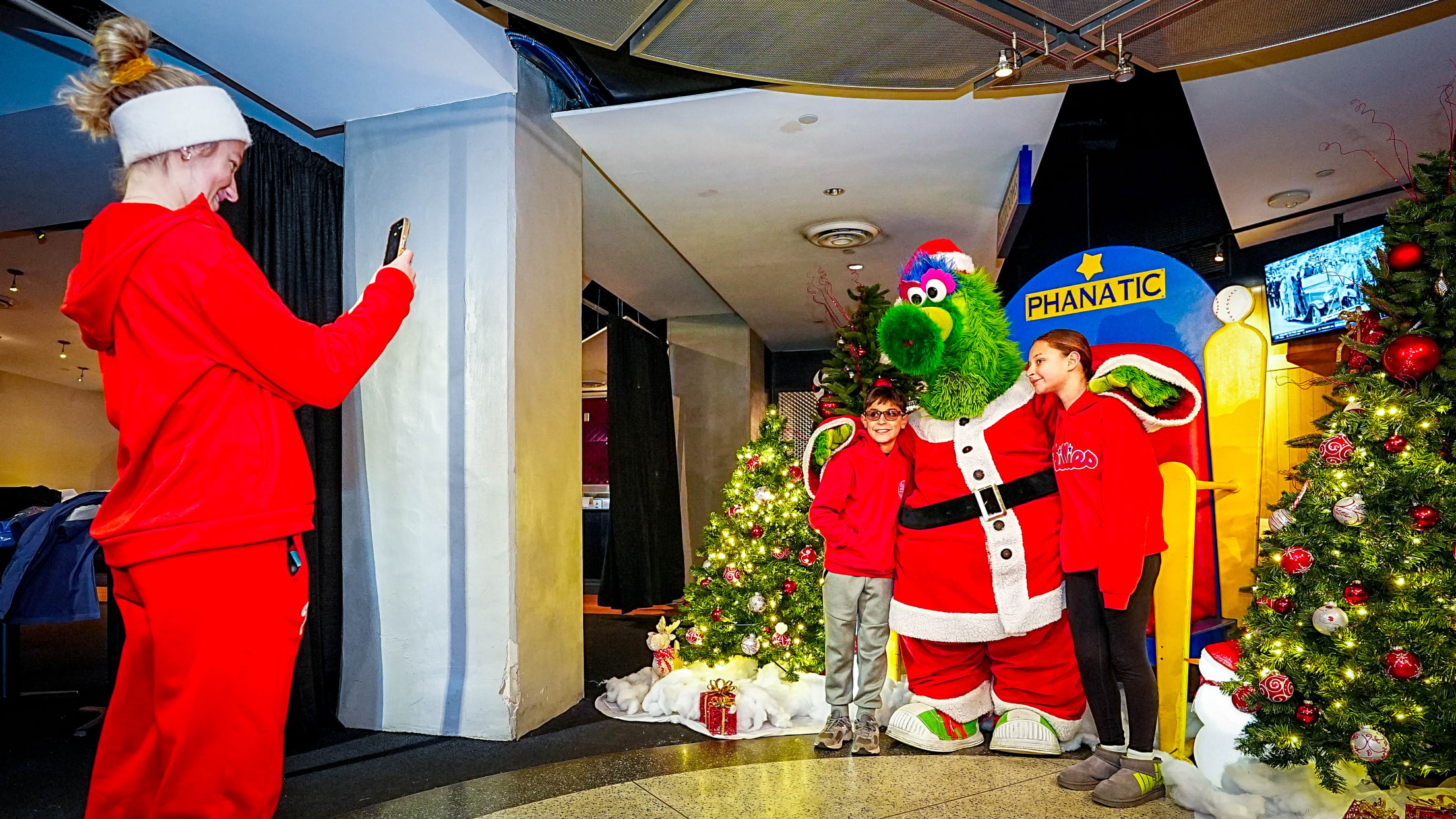 TreeLightingHolidaySale05899