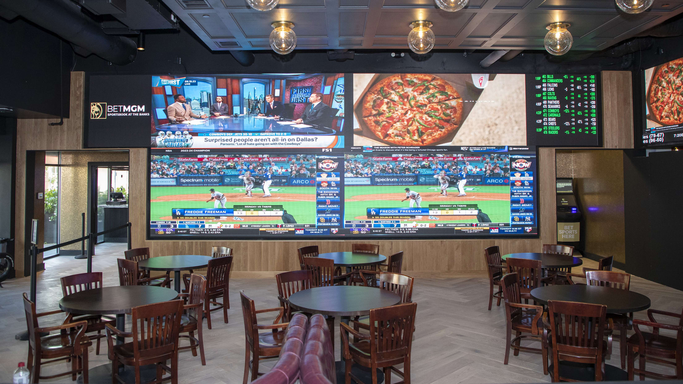 Cincinnati Reds to open BetMGM Sportsbook at Great American Ball