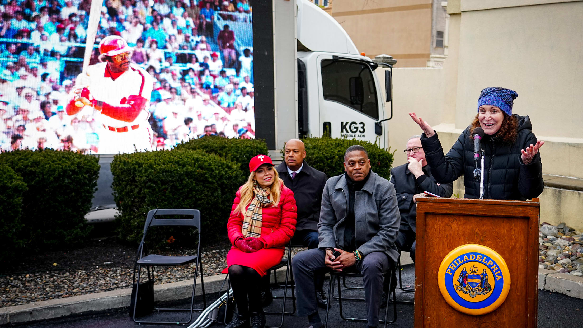 AllenMuralDesignUnveil06034