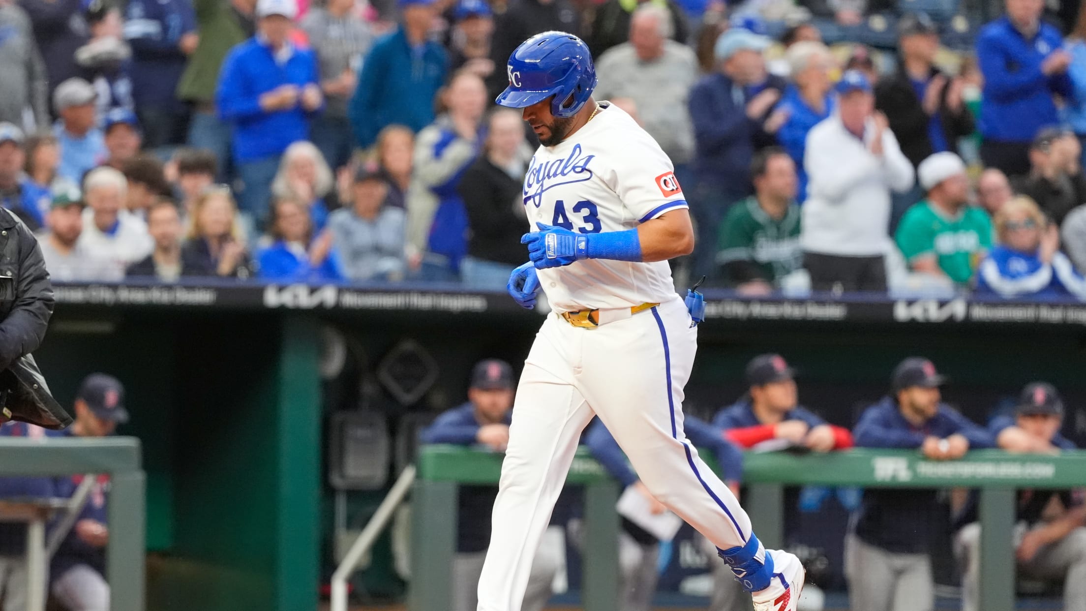 Elias Díaz's two-run homer (2)