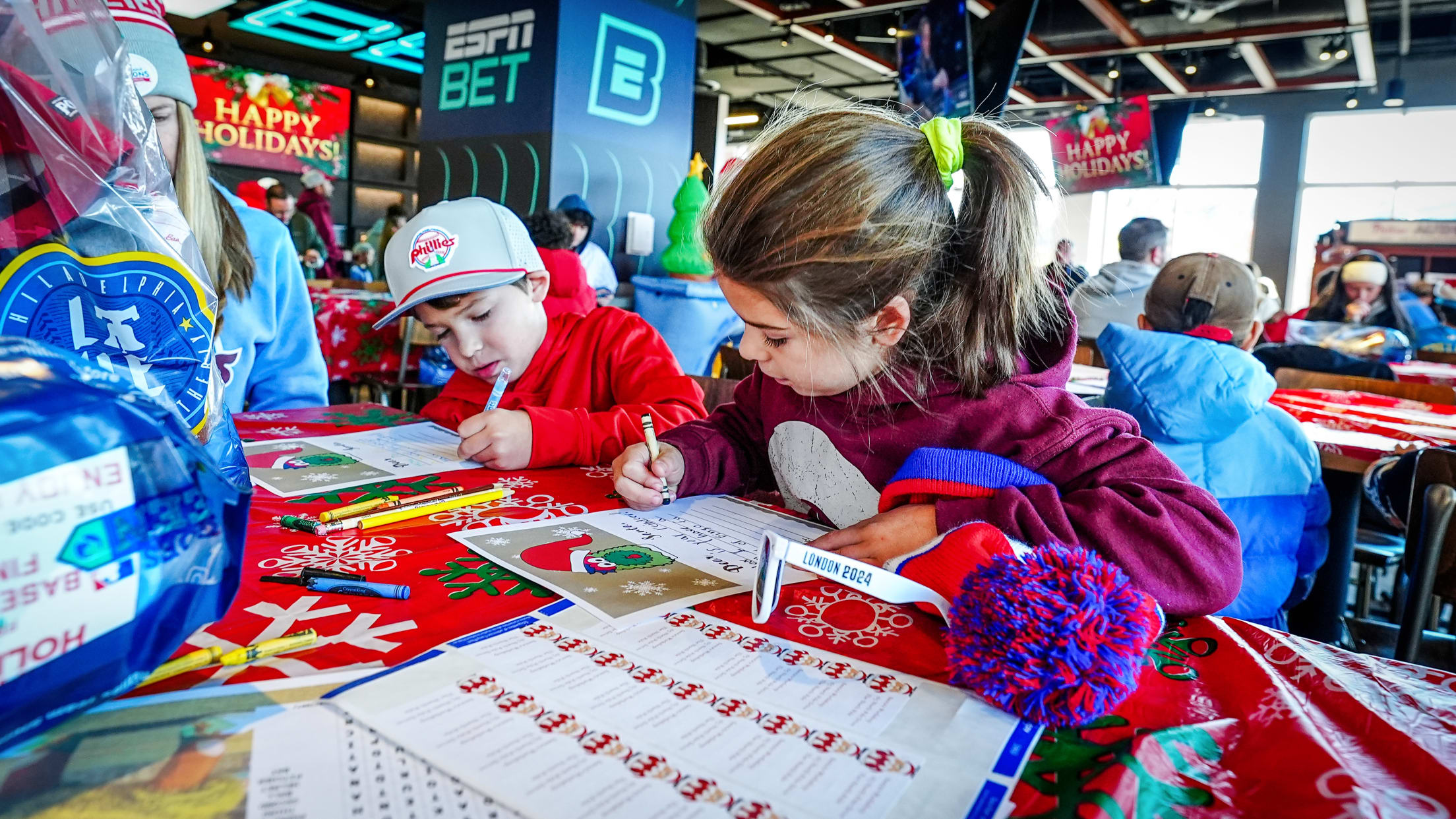 HolidaySalePhanatic02104