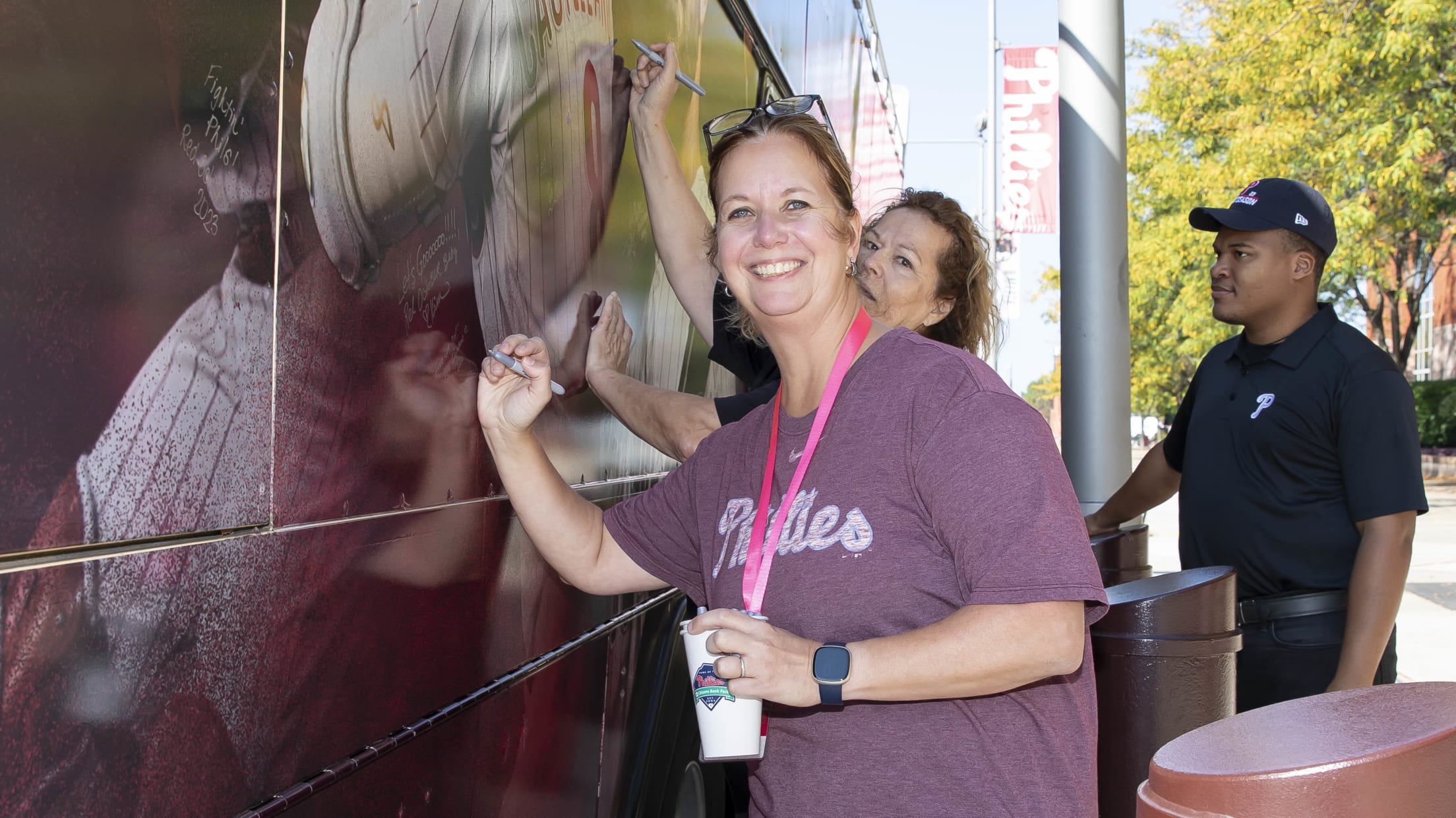 20231002_Phillies_Bus_Rally_Waterfalls-75